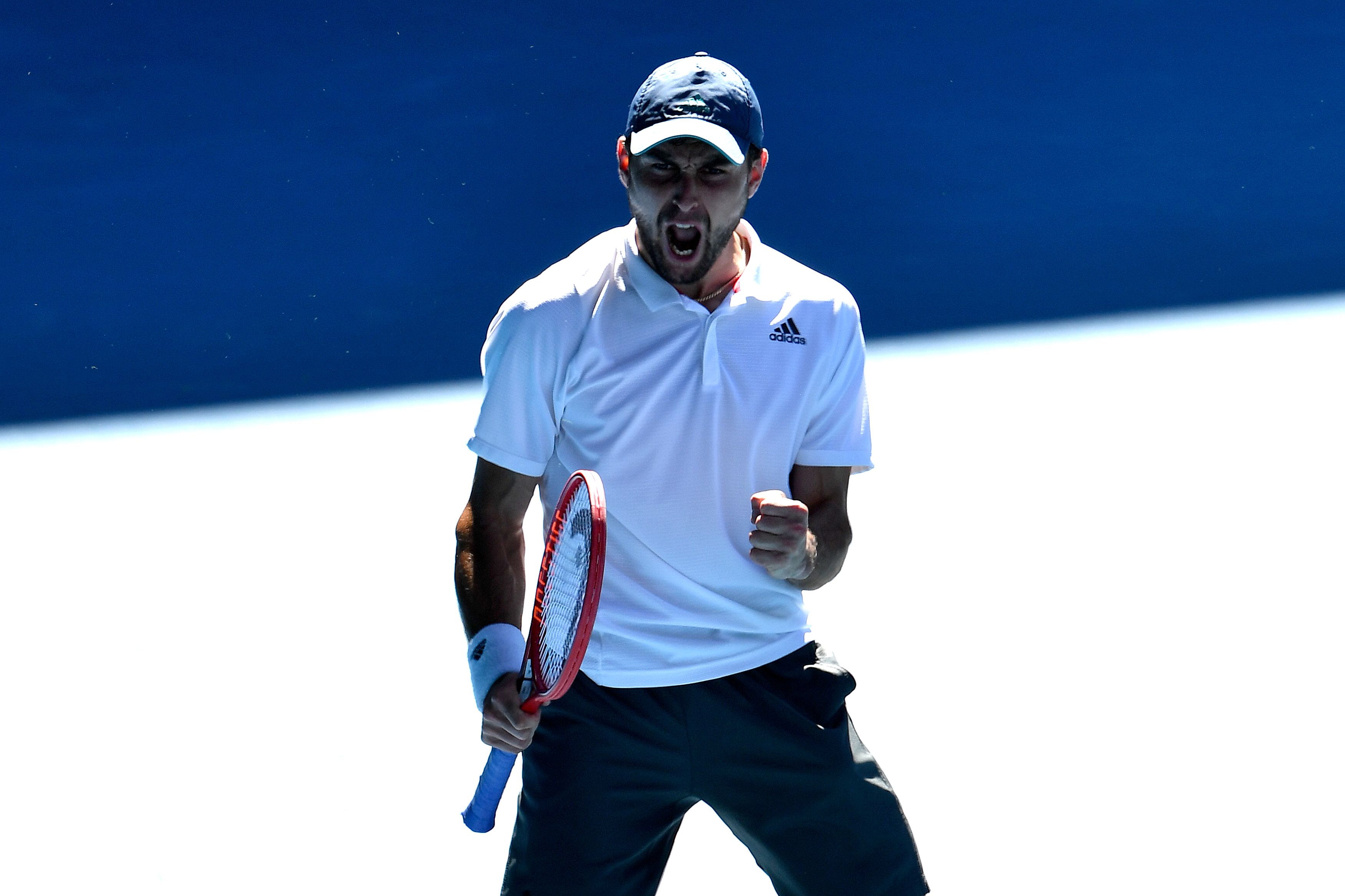 Lolos ke Perempat Final, Karatsev Ukir Rekor di Australia Terbuka