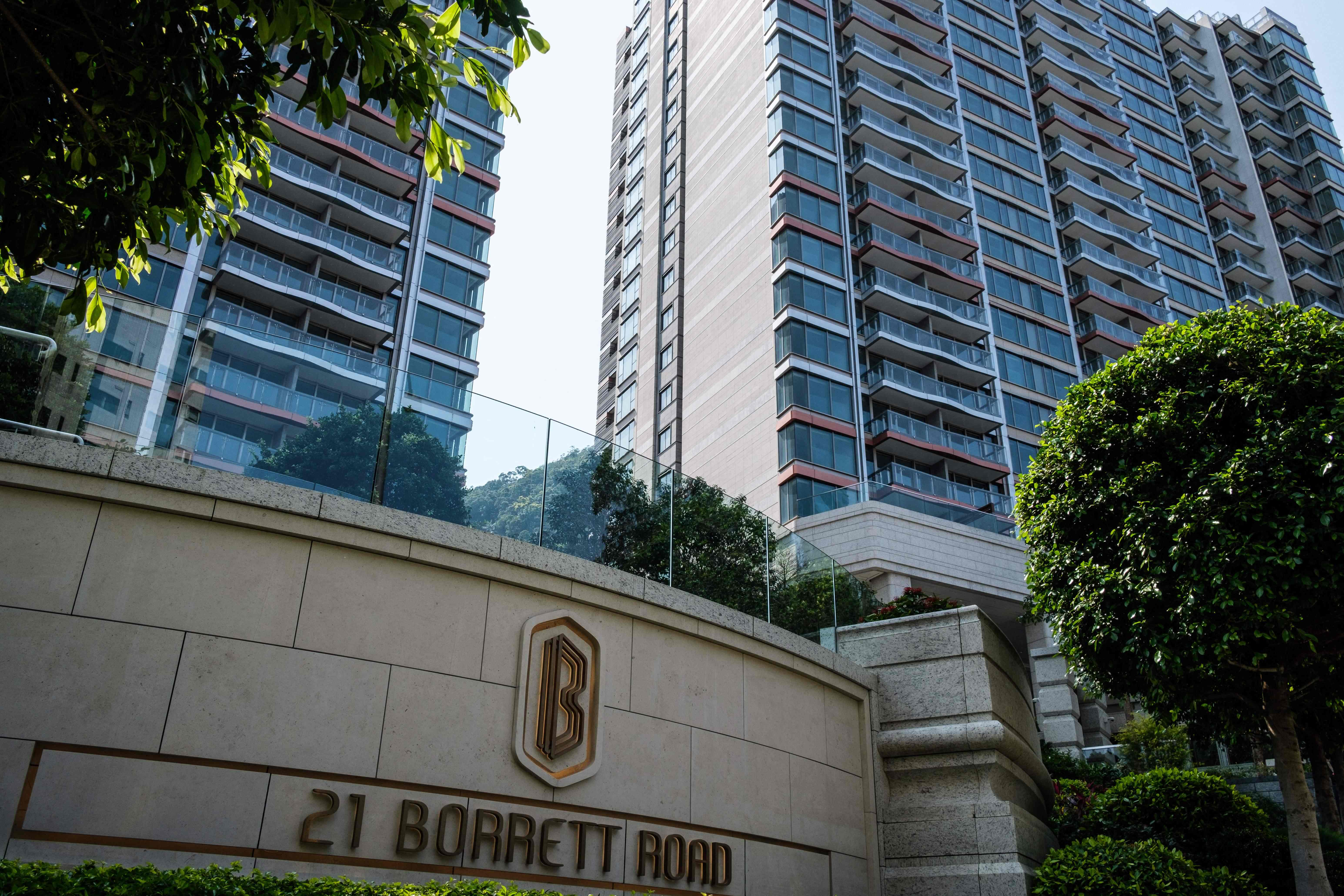 Bangunan Apartemen di 21 Borrett Road, Hong Kong, di mana sebuah flatnya laku terjual Rp820 Miliar
