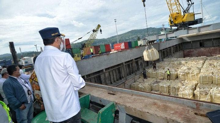 Budi Karya kunjungan ke pelabuhan di Ambon
