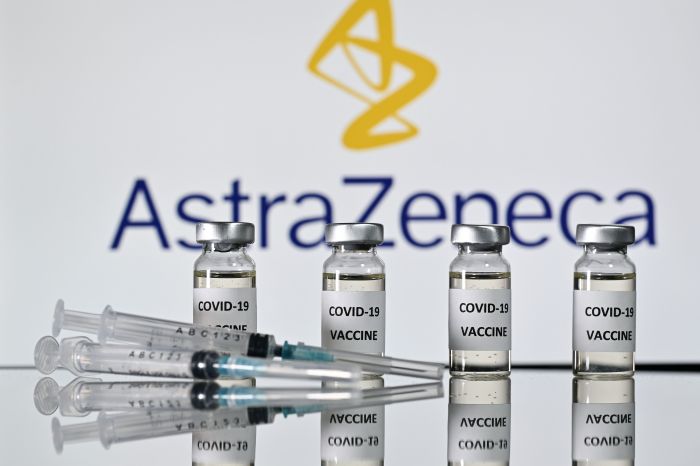 Vaksin Covid-19 AstraZeneca diperkirakan datang ke RI pada kuartal tahun ini.
