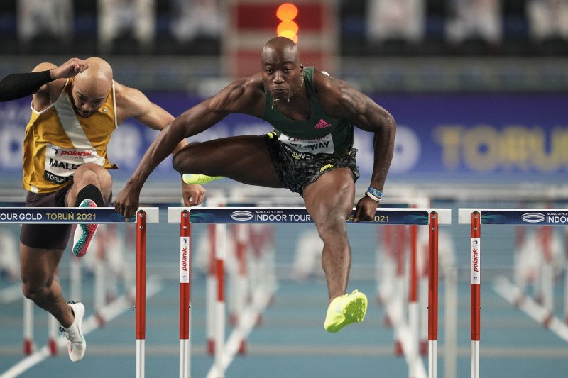 Holloway Pecahkan Rekor Dunia 60 meter Lari Gawang Putra