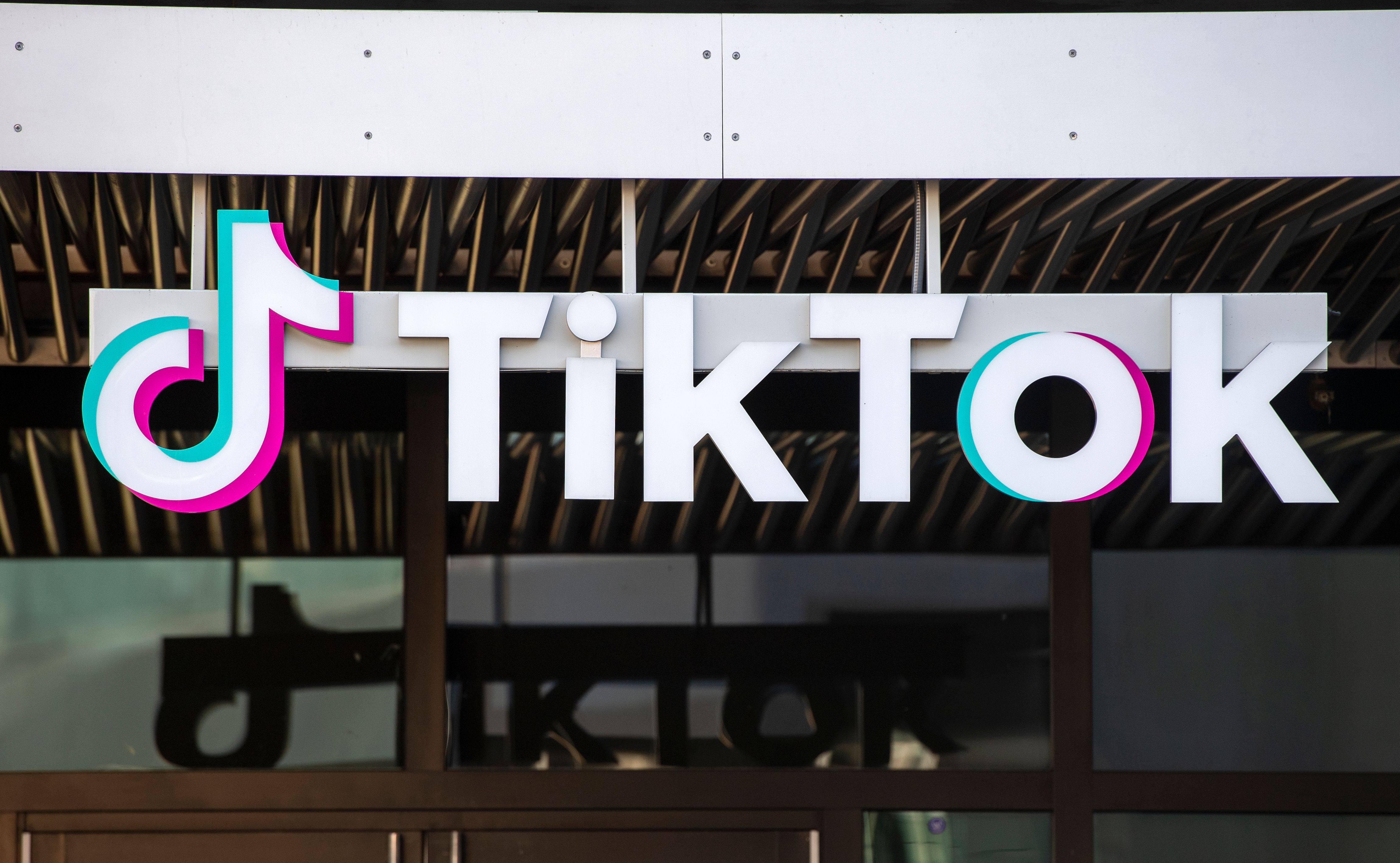 Logo aplikasi media sosial TikTok.