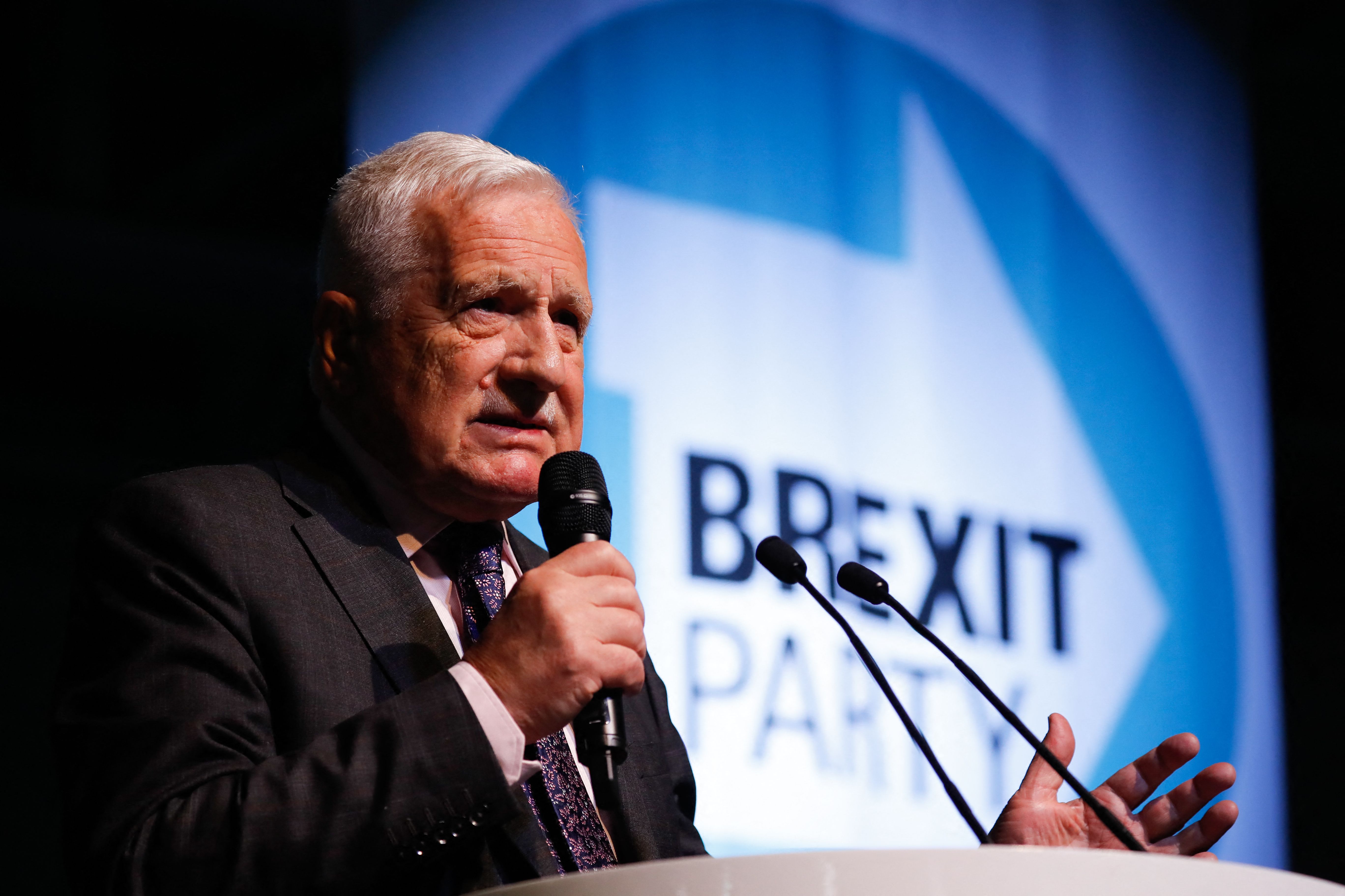 Mantan Presiden Ceko Vaclac Klaus Positif Covid-19