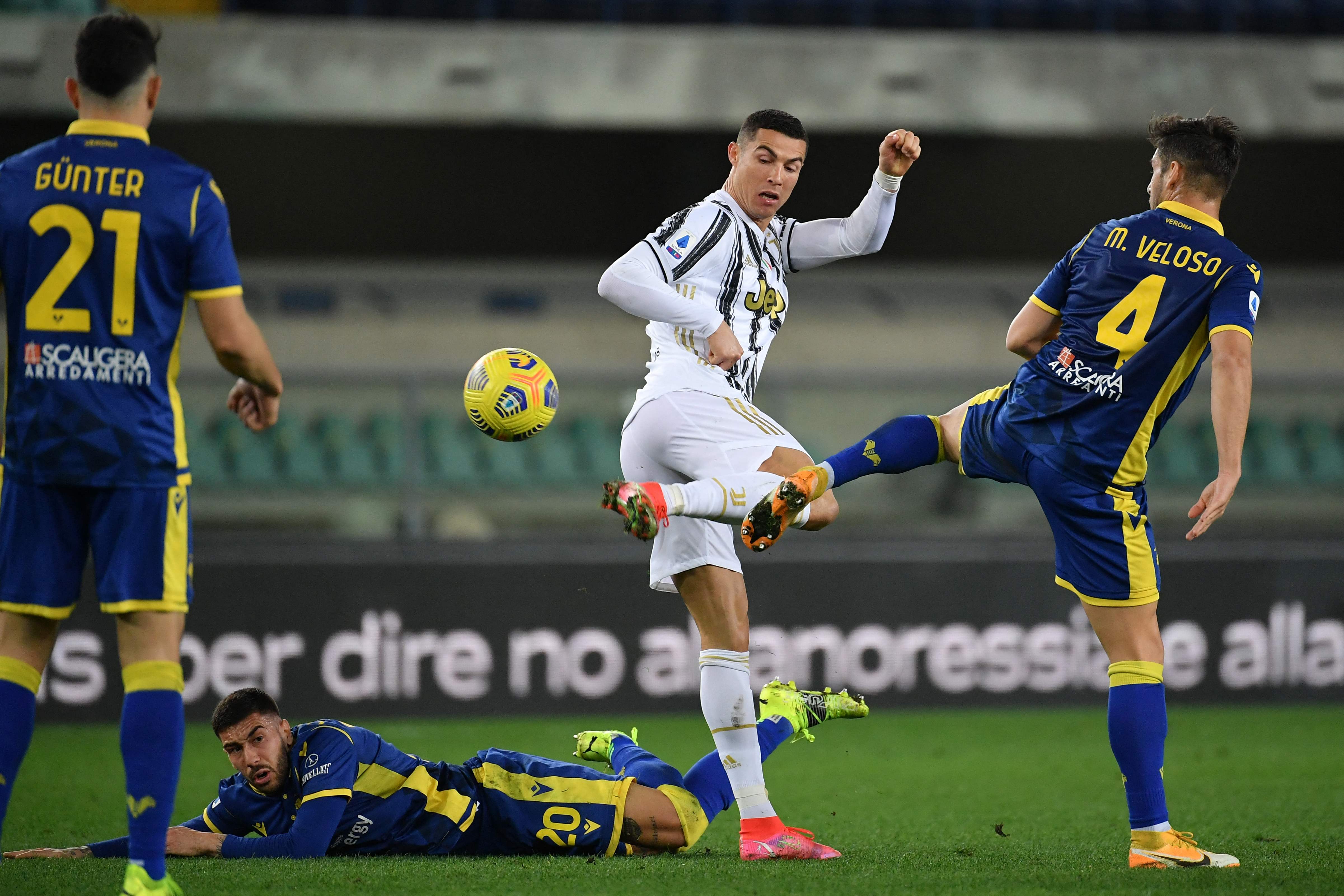 Pertandingan Juventus-Verona