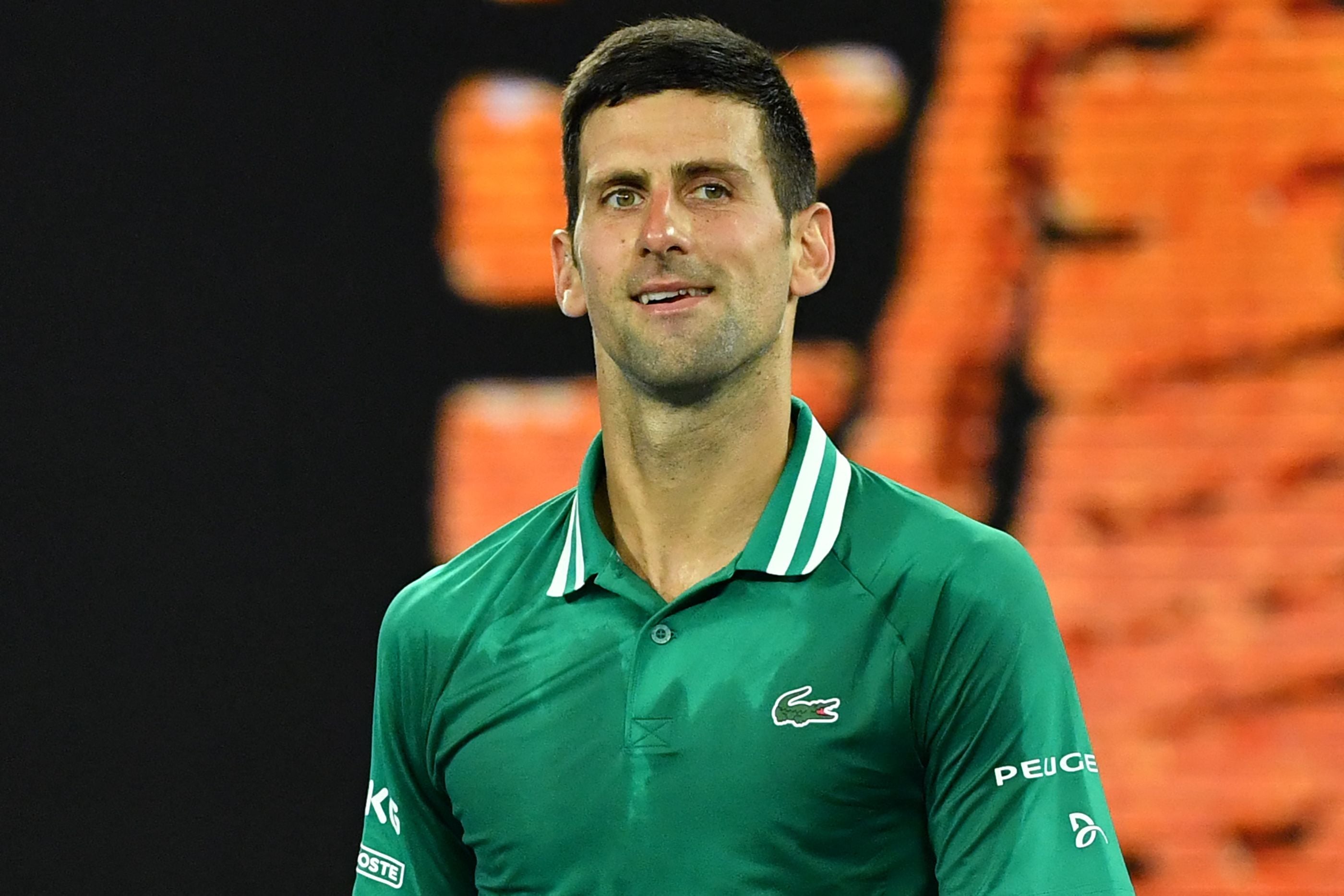 Petenis peringkat satu dunia, Novak Djokovic asal Serbia memasalahkan karantina selama 14 hari jelang turnamen. 