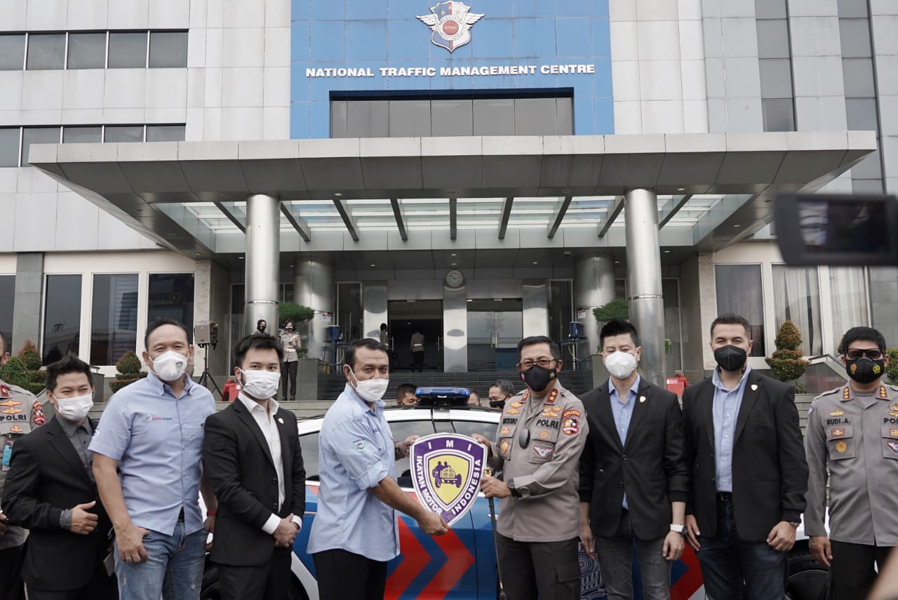 Hibah mobil listrik dari IMI untuk Korlantas