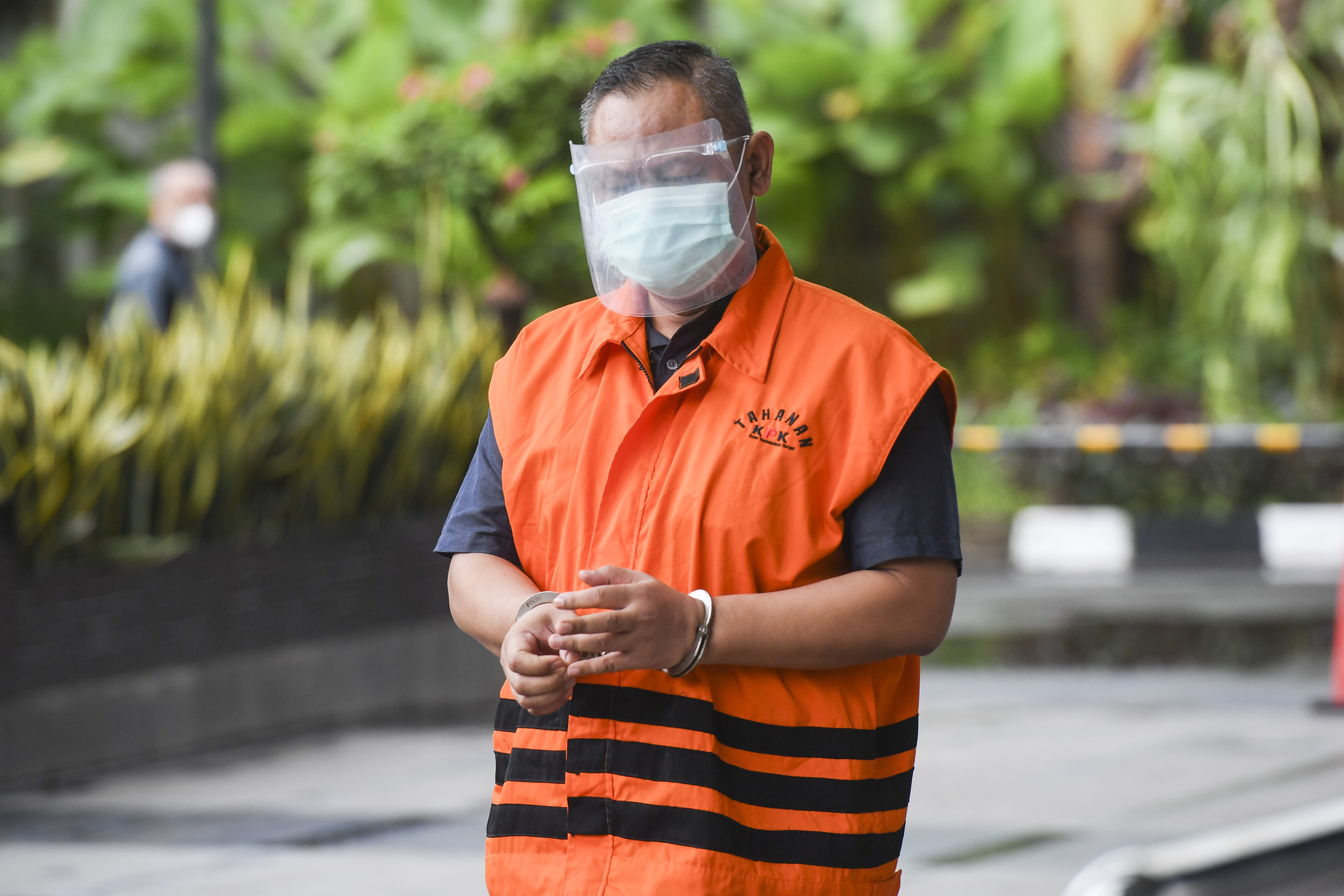 Pejabat pembuat komitmen (PPK) di Kementerian Sosial Matheus Joko Santoso bersiap menjalani pemeriksaan lanjutan di Gedung KPK, Jakarta.