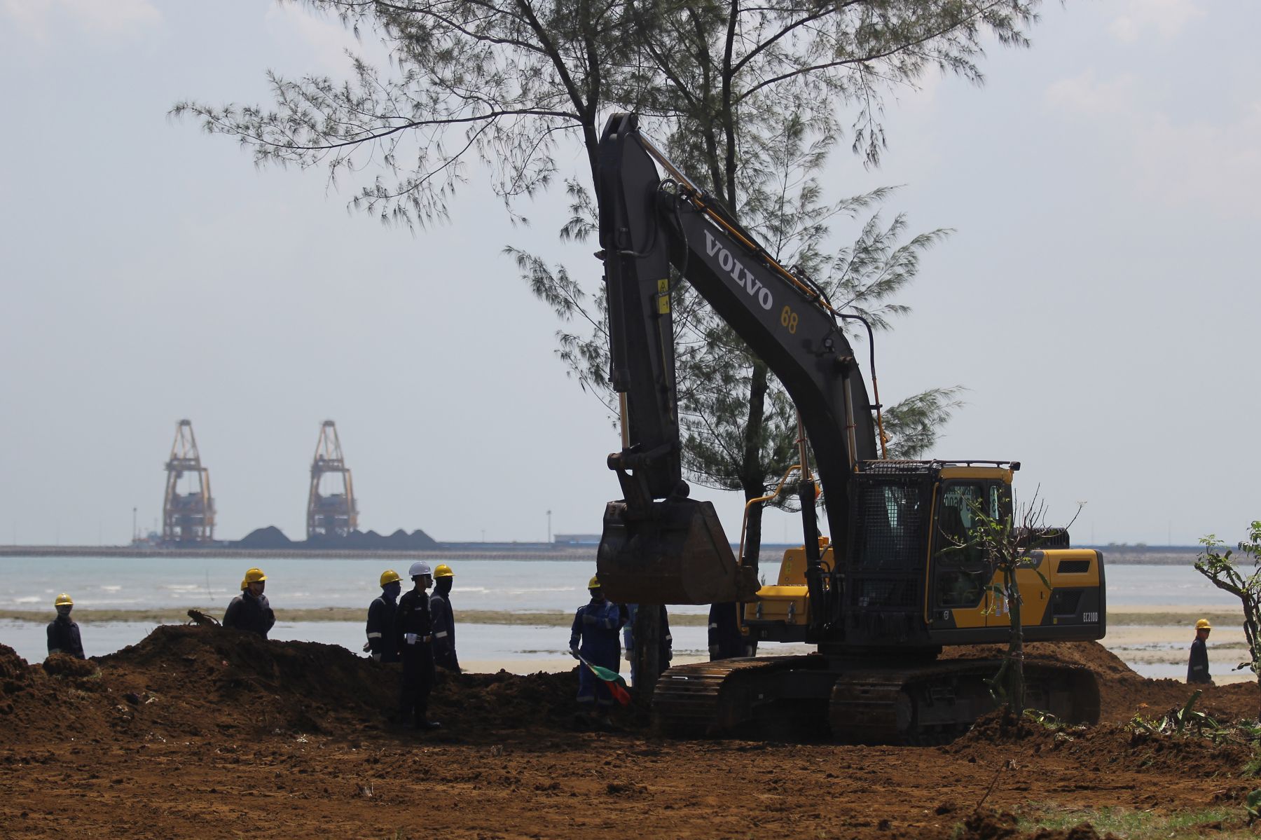 Ilustrasi kilang minyak