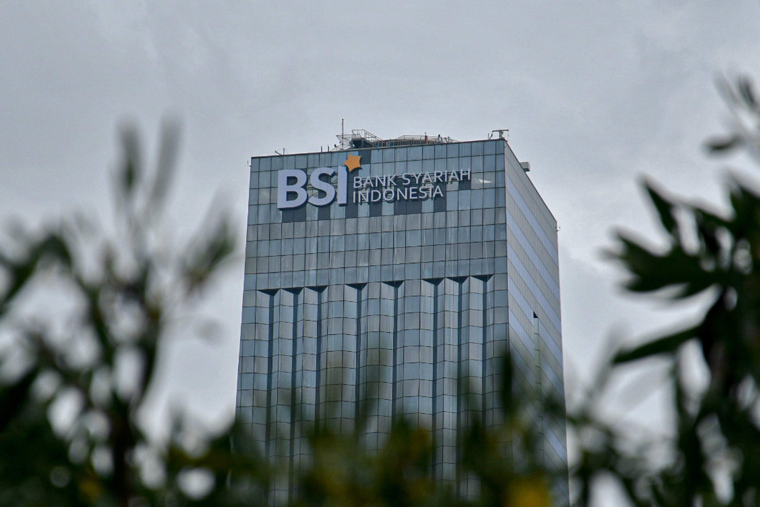 Bank Syariah Indonesia diresmikan