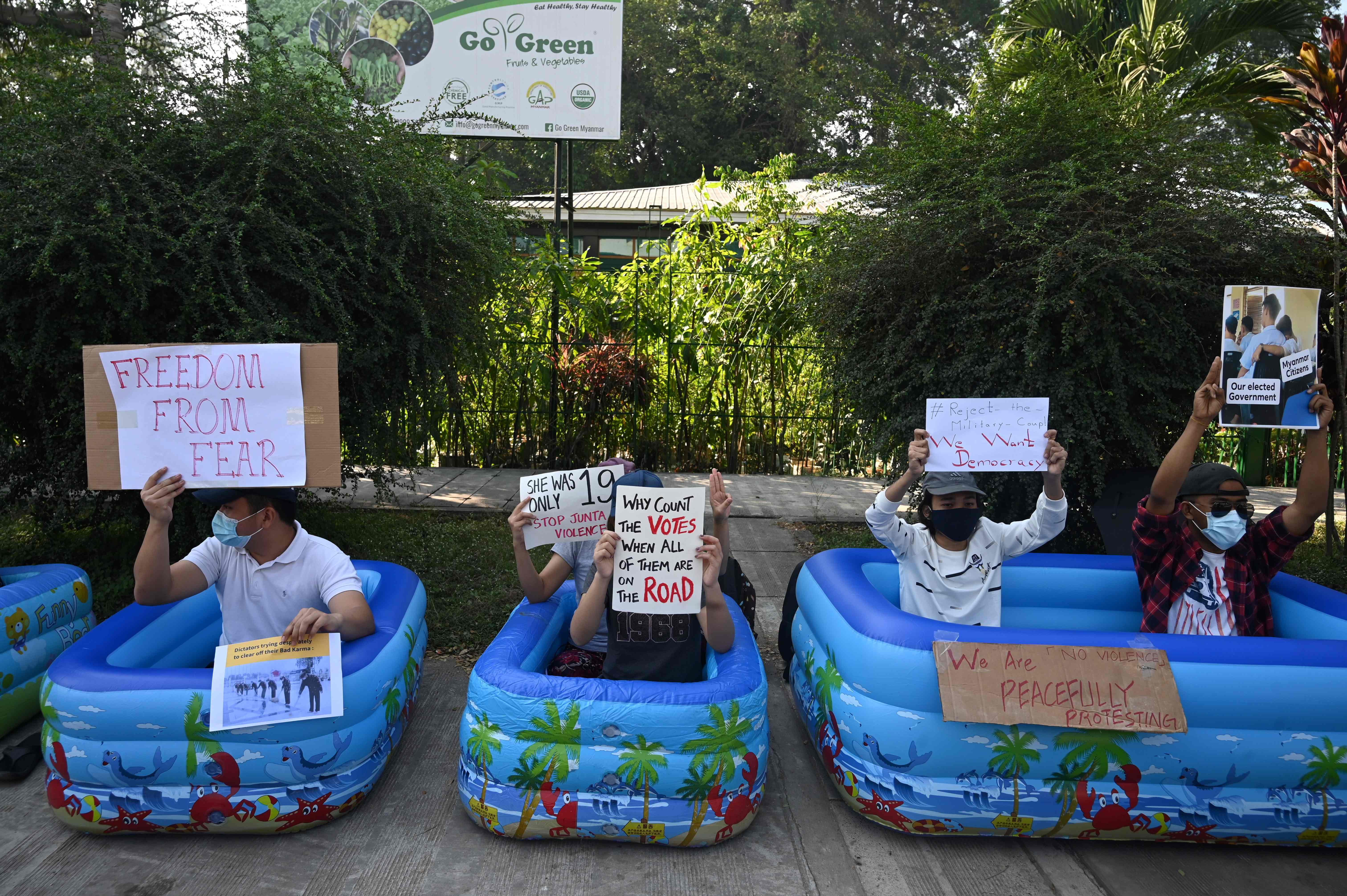 Demonstran di Myanmar Kembali Turun ke Jalan