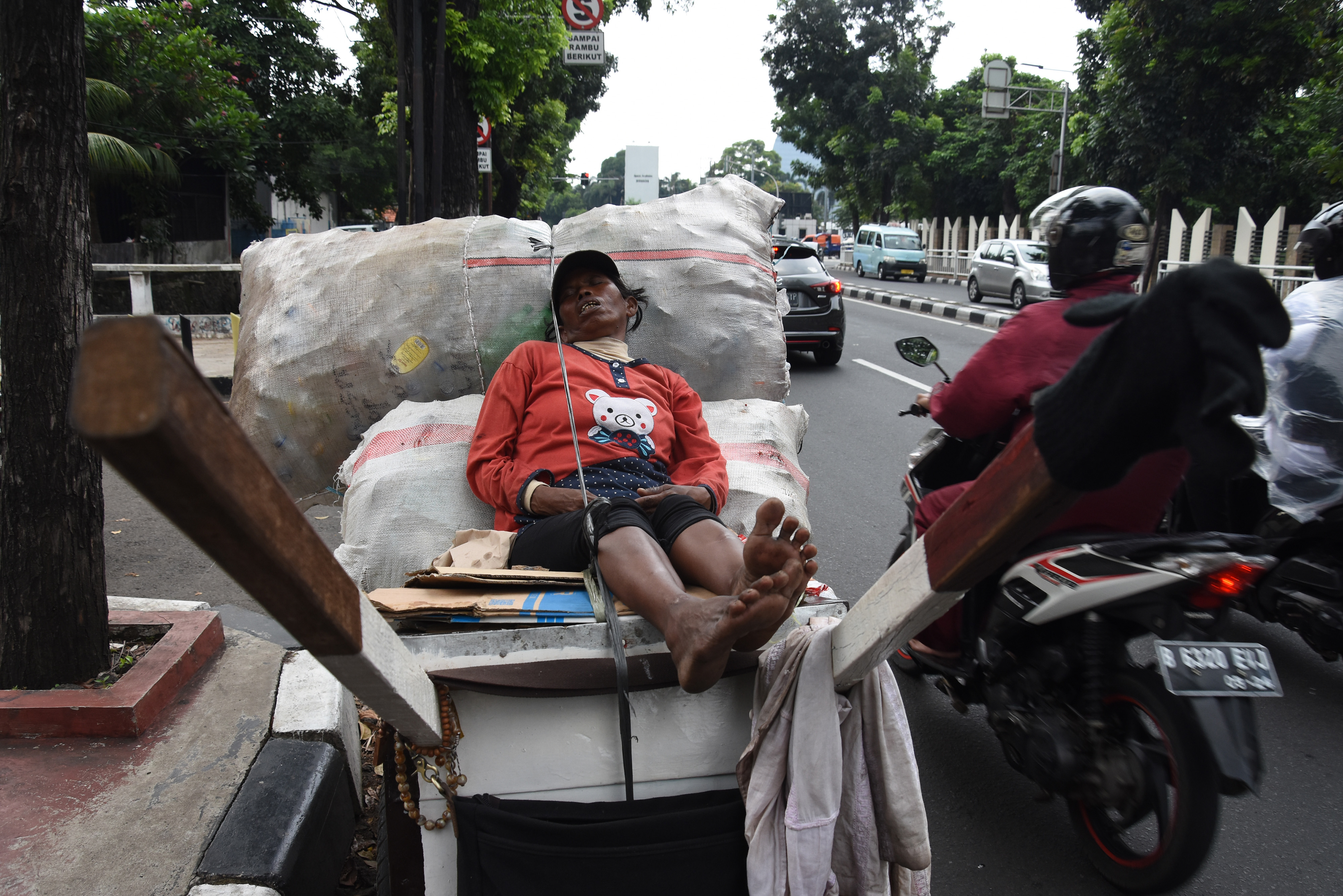 Gara-gara Pandemi Covid-19 Penduduk Miskin Bertambah 2,76 Juta