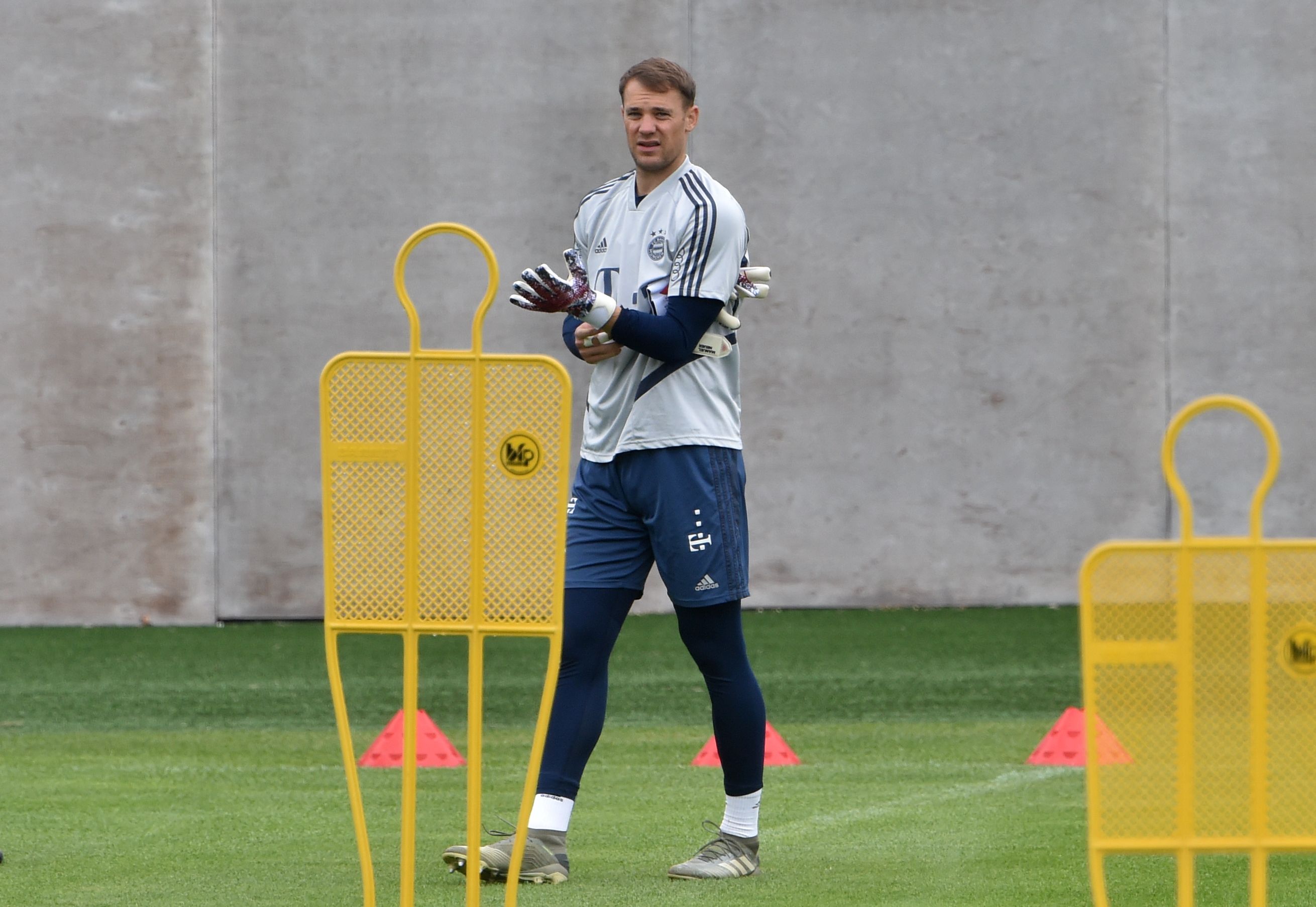 Kiper Bayern Muenchen Manuel Neuer