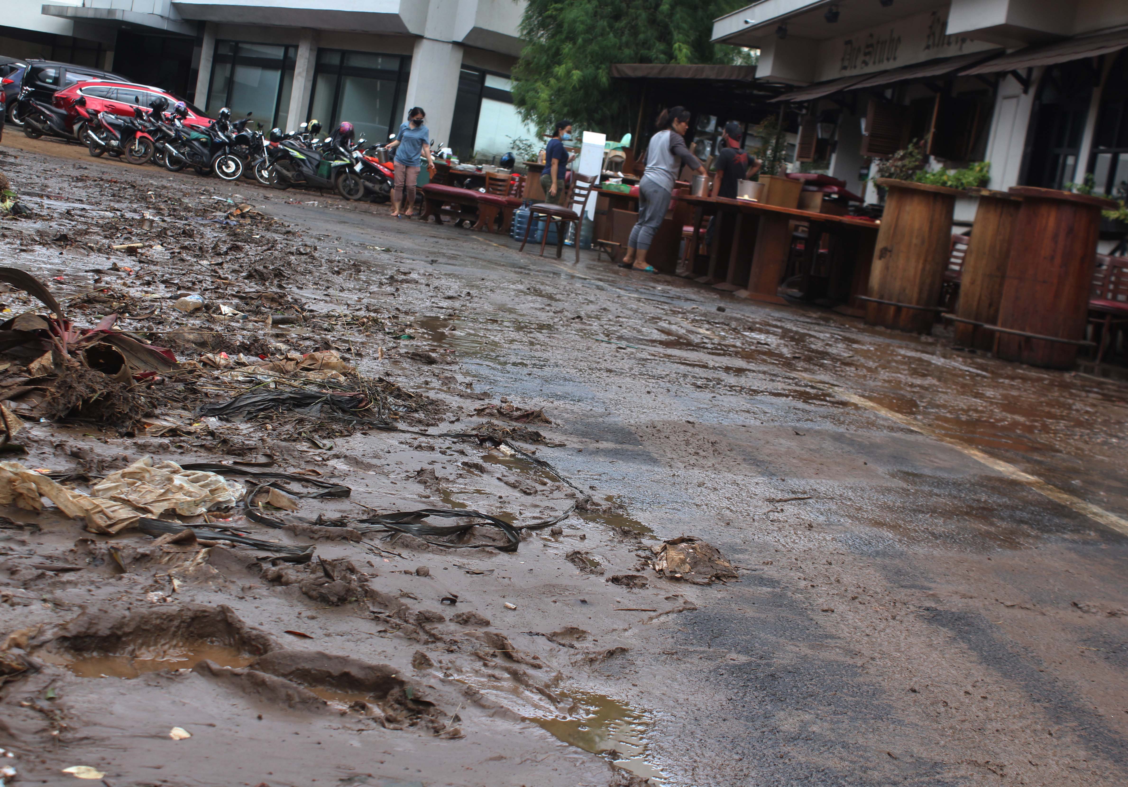 Banjir Lagi, Anies Diminta Jangan Gengsi Lanjutkan Normalisasi 