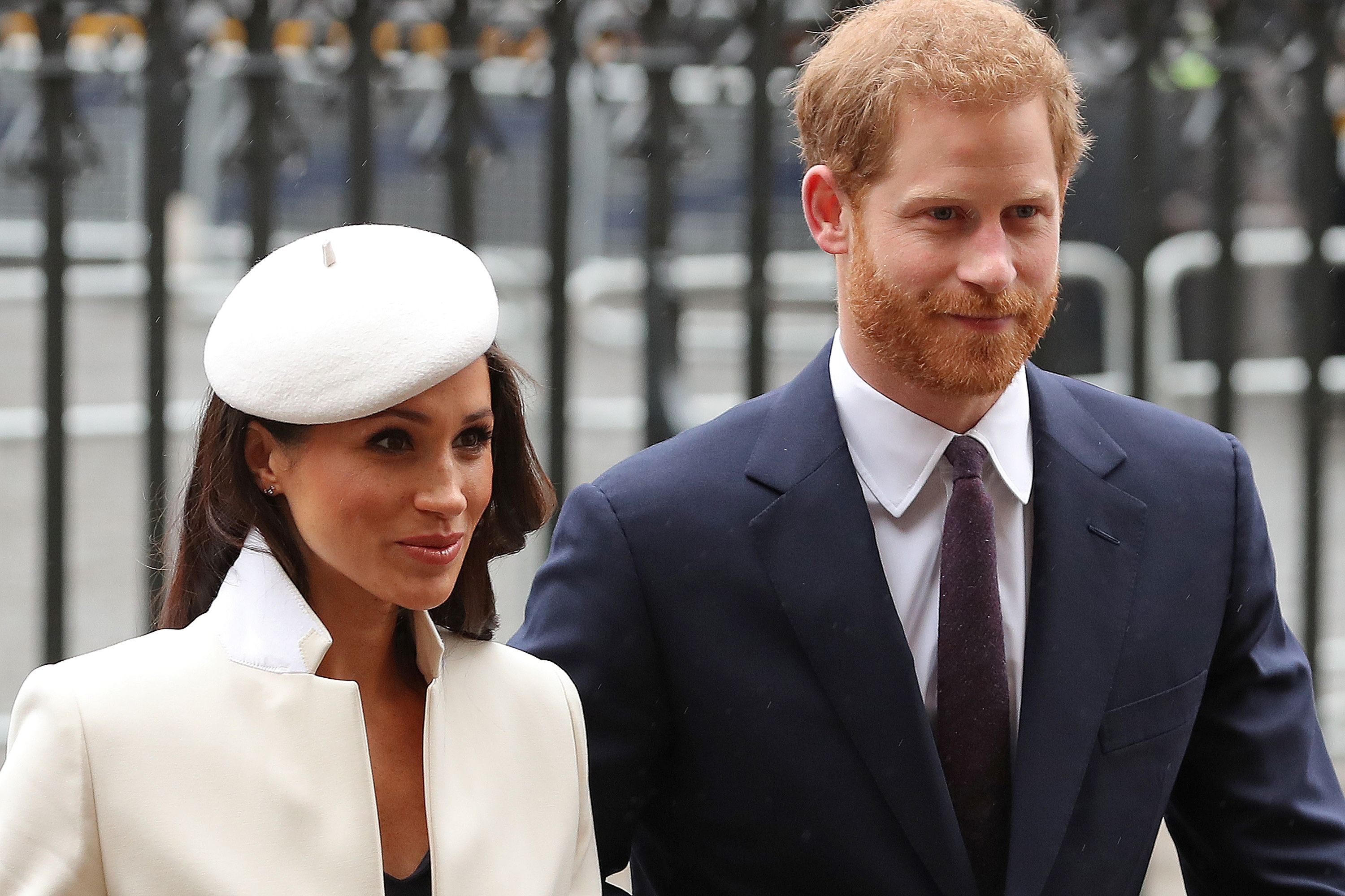 Pangeran harry dan istrinya Meghan Markle