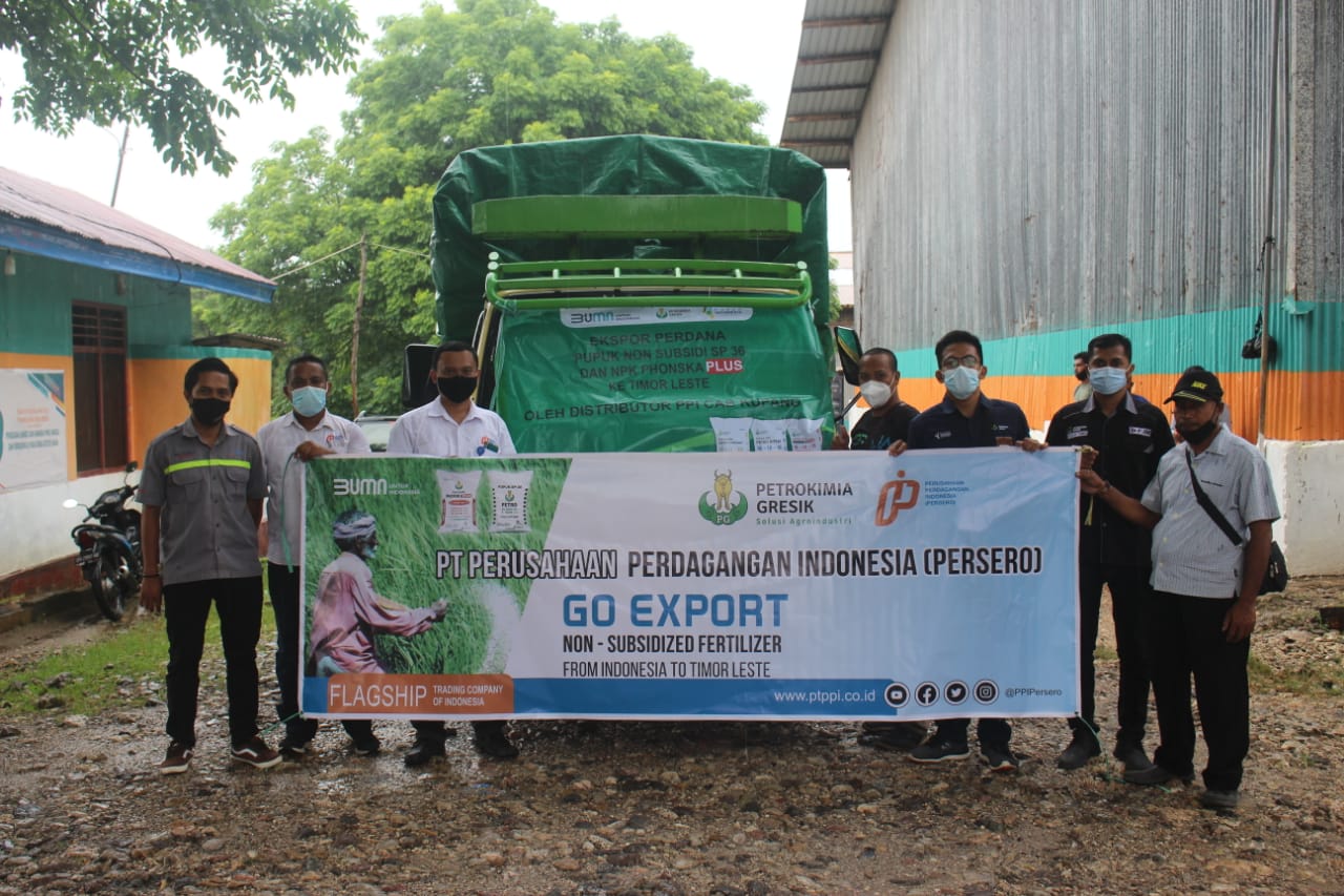 Pelepasan ekspor perdana pupuk nonsubsidi ke Timor Leste, Sabtu (20/2). 