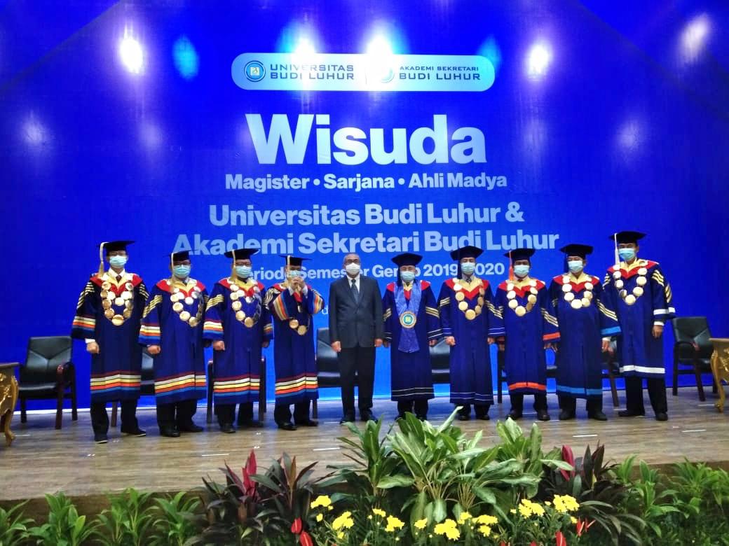 Wisuda UBL