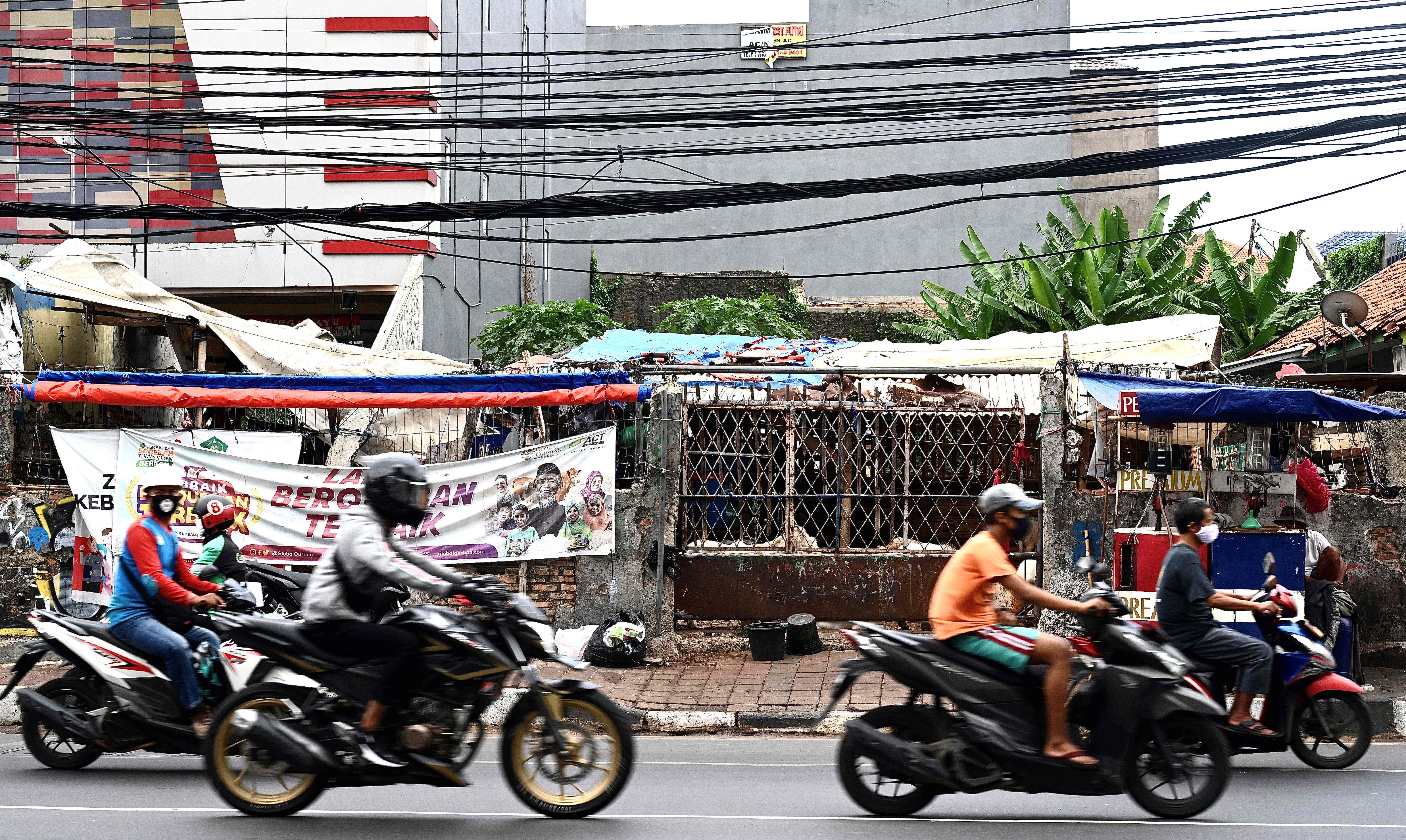 Ketua DPRD DKI Minta Anies Jangan Buru-Buru Lockdown