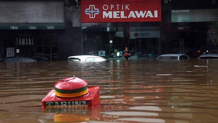 PDI-P Jakarta Bangun Dapur Umum bagi Warga Terdampak Banjir
