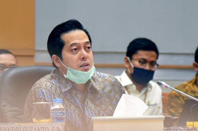 MAKI menuding KPK belum memanggil politikus PDIP Ihsan Yunus sebagai saksi kasus bansos yang melibatkan eks Mensos Juliari Peter Batubara.