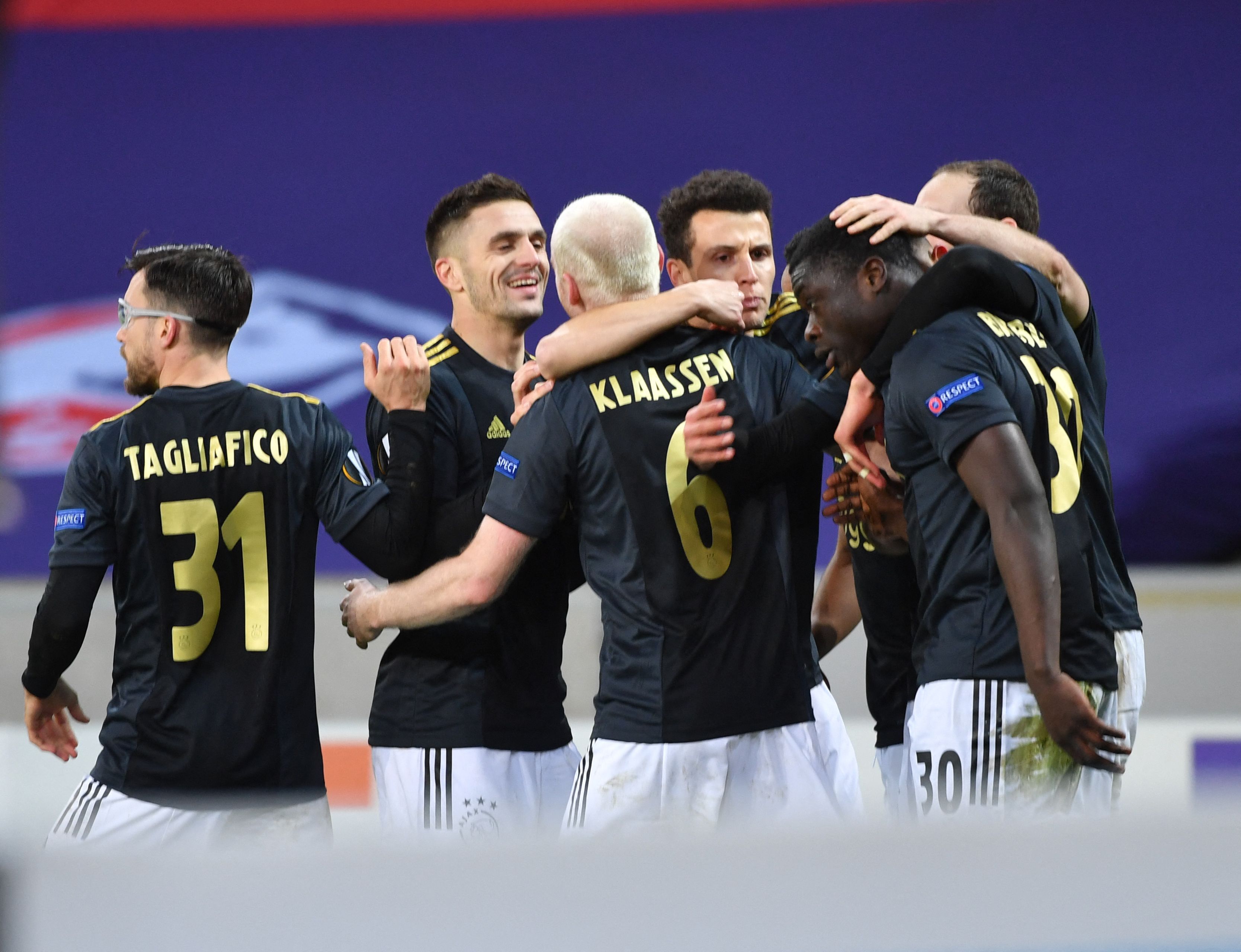 Selebrasi Ajax usai memenangkan pertandingan melawan Lille