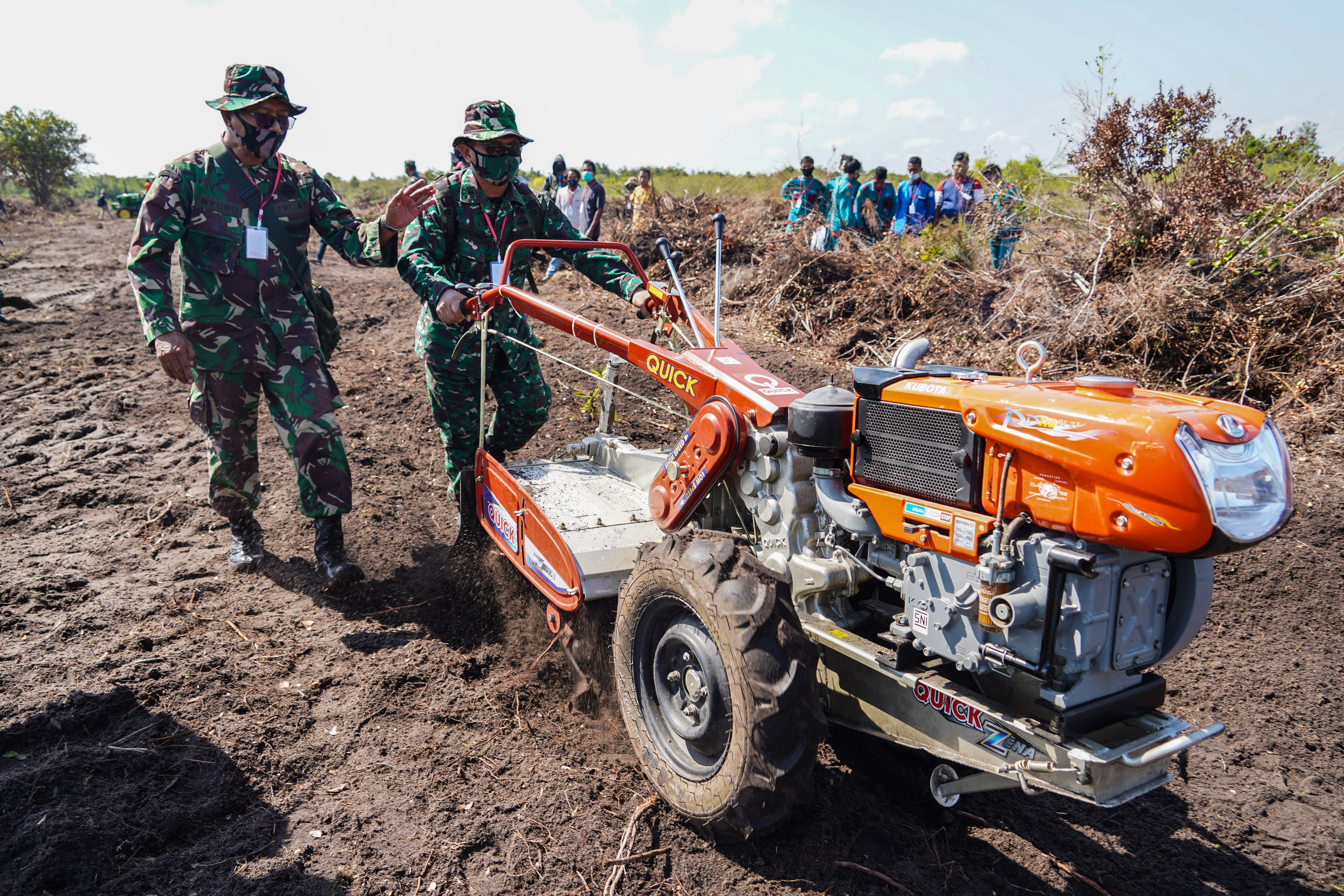 RI Sepakati Kontrak Rp1,1 M Pengadaan Traktor di Namibia