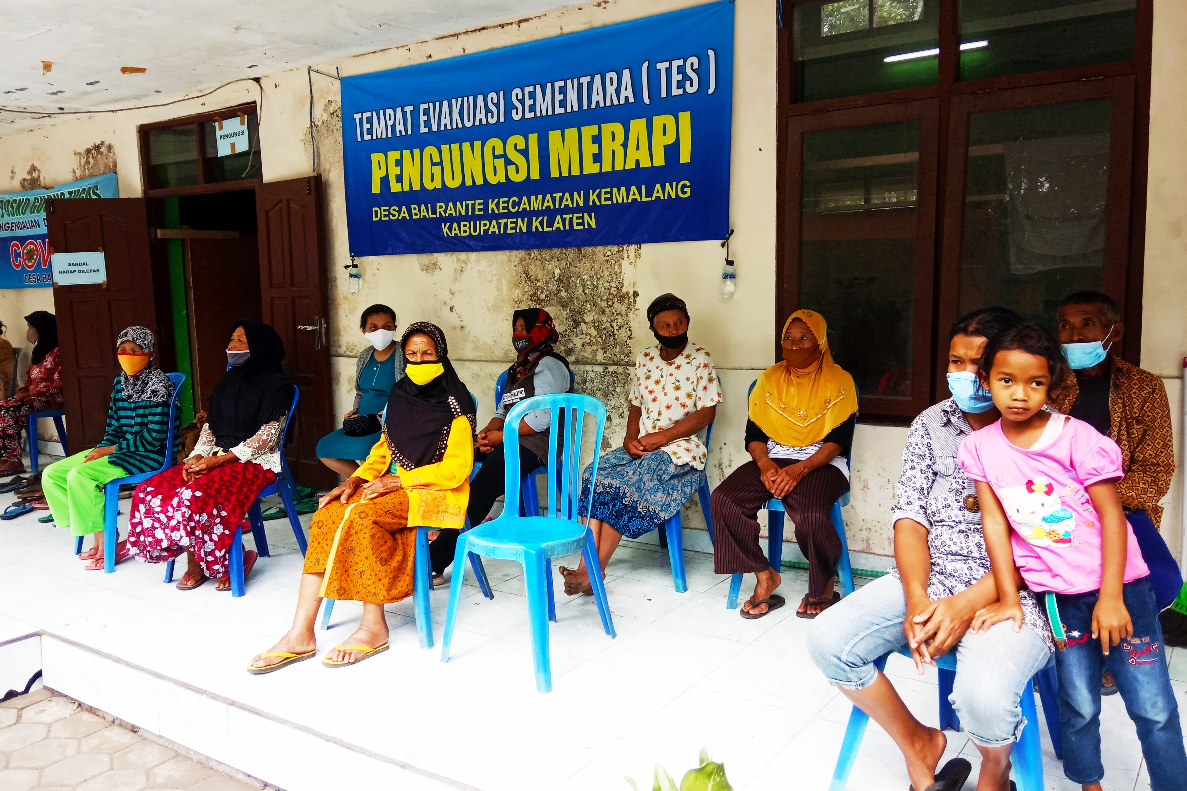 Jenuh, Pengungsi Erupsi Gunung Merapi Tinggalkan Barak Pengungsian