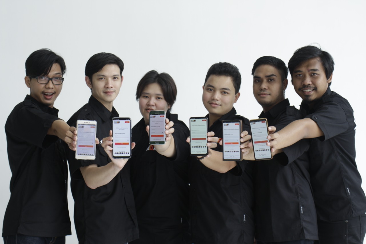 Peluncuran stus dan aplikasi Otozzila