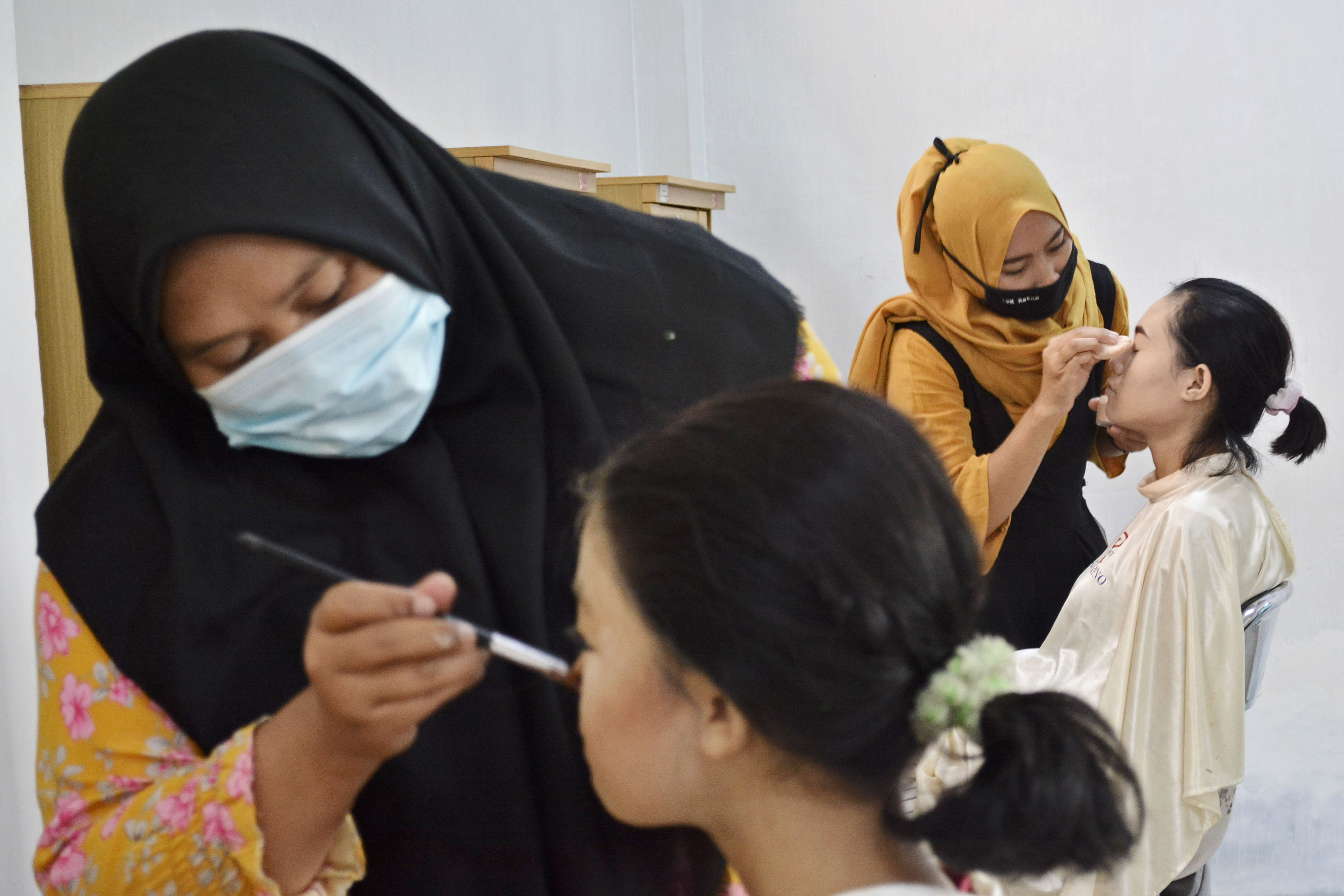 Solusi untuk Masalah Perempuan Indonesia