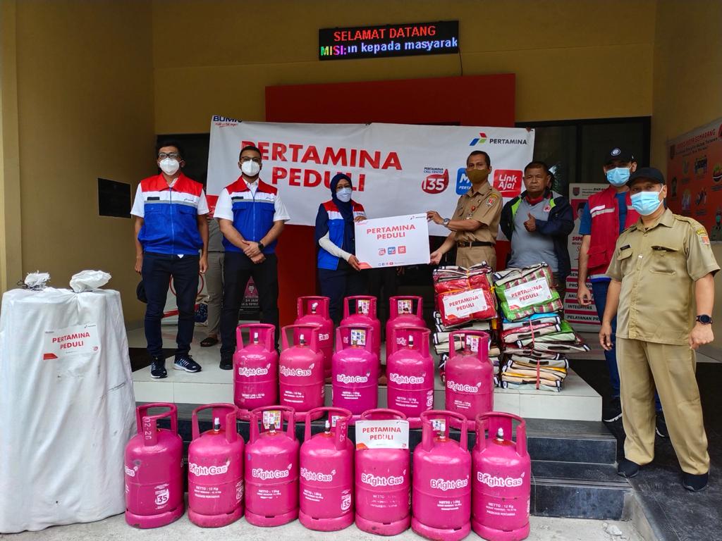 Enam BPDB di Jateng mendapat bantuan tabung gas elpiji dari Pertamina untuk dapur umum korban banjir, Selasa (9/2)