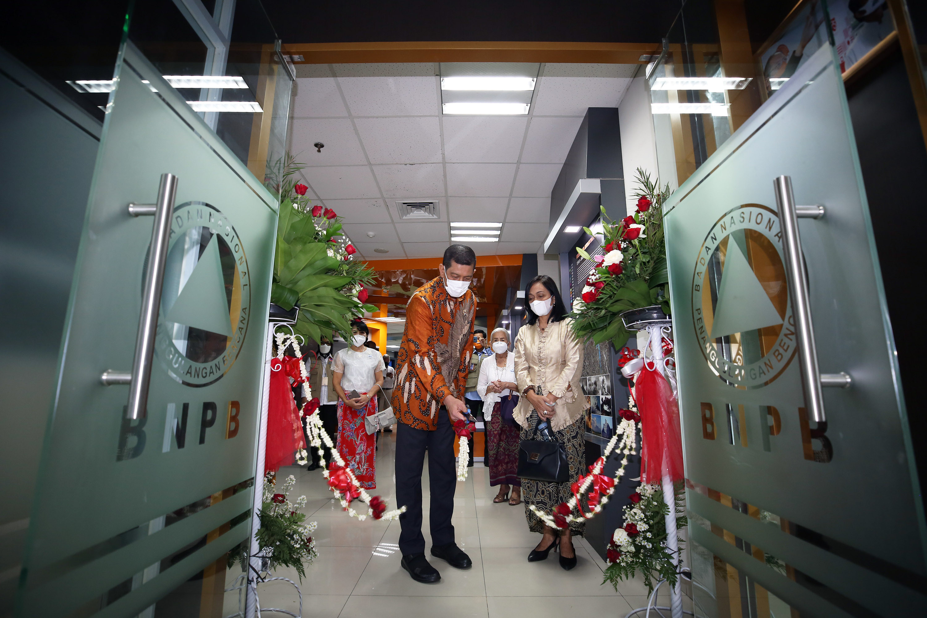 Kepala BNPB Doni Monardo meresmikan Ruang Pusat Pengendalian Operasi (Pusdalops) BNPB Ir B Wisnu Widjaja MSc yang berada di lantai 11.