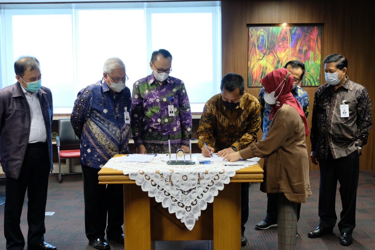 MoU PT Semenbaturaja dan Bank Sumsel Babel