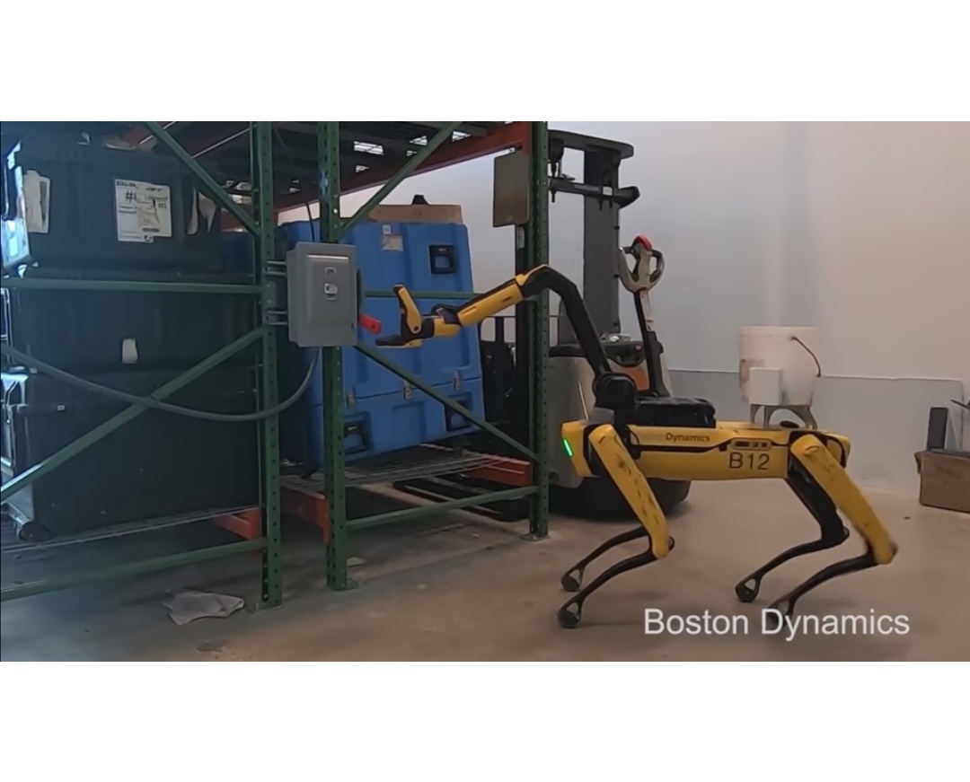 Lengan baru Spot, si anjing robotik. 