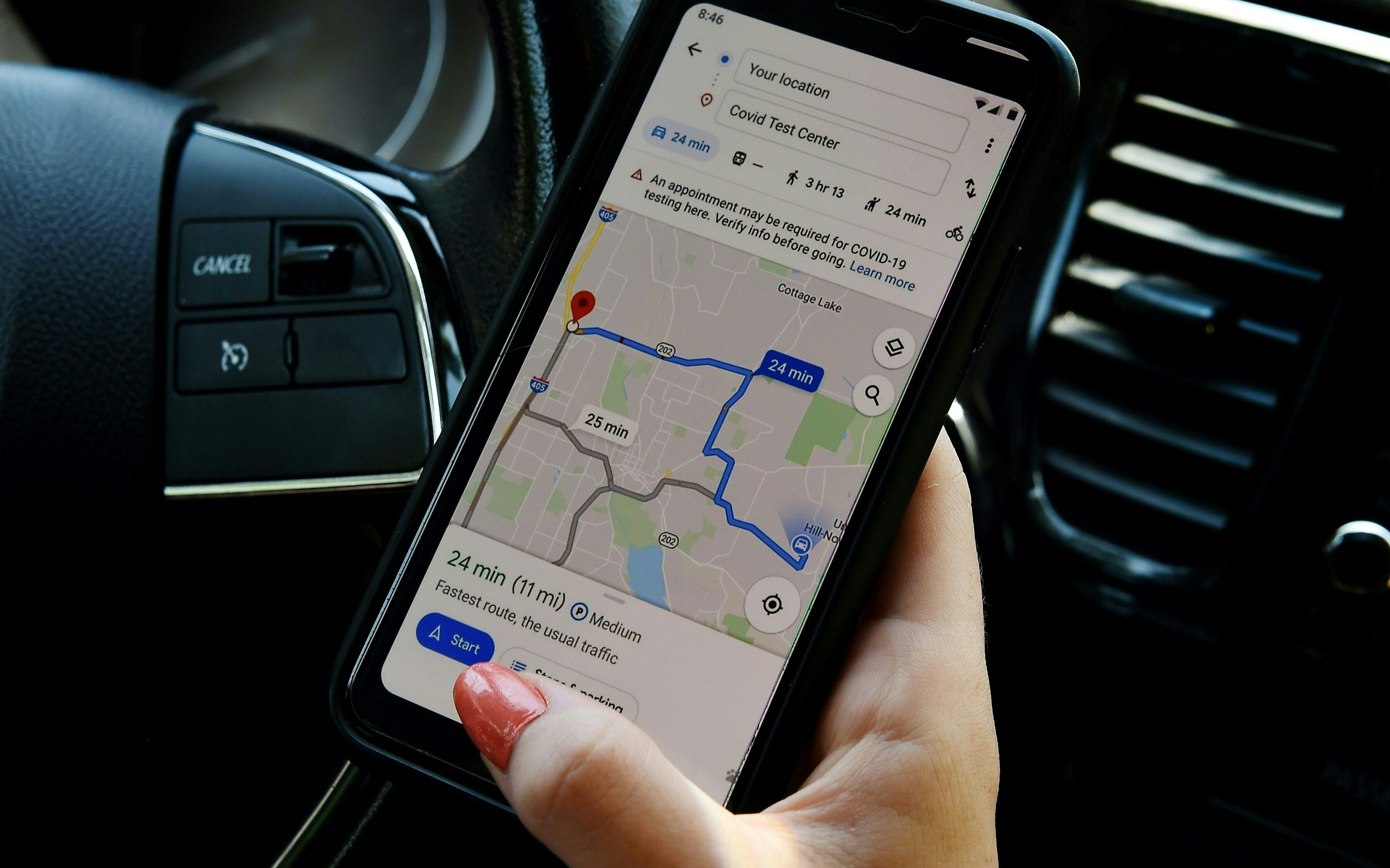 Ilistrasi penggunaan Google map. Fitur Baru Google Maps Bisa untuk Ongkos Kendaraan dan Parkir 