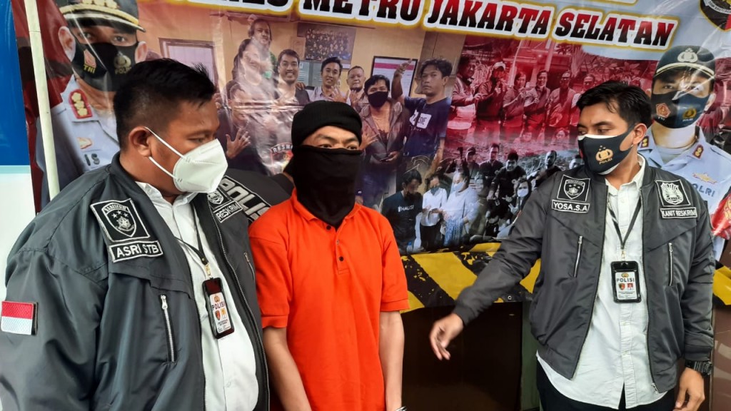 Tersangka penusuk Kadinas Parekraf DKI Jakarta.