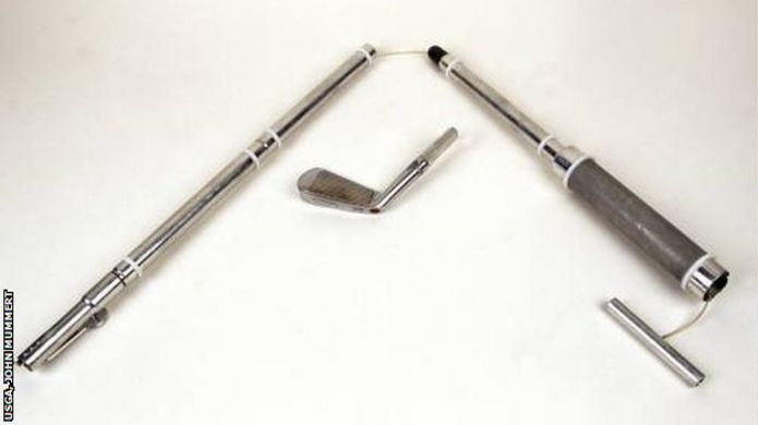 Tongkat stik golf yang dipakai astronot Alan Shepard saat melakukan swing di Bulan. 