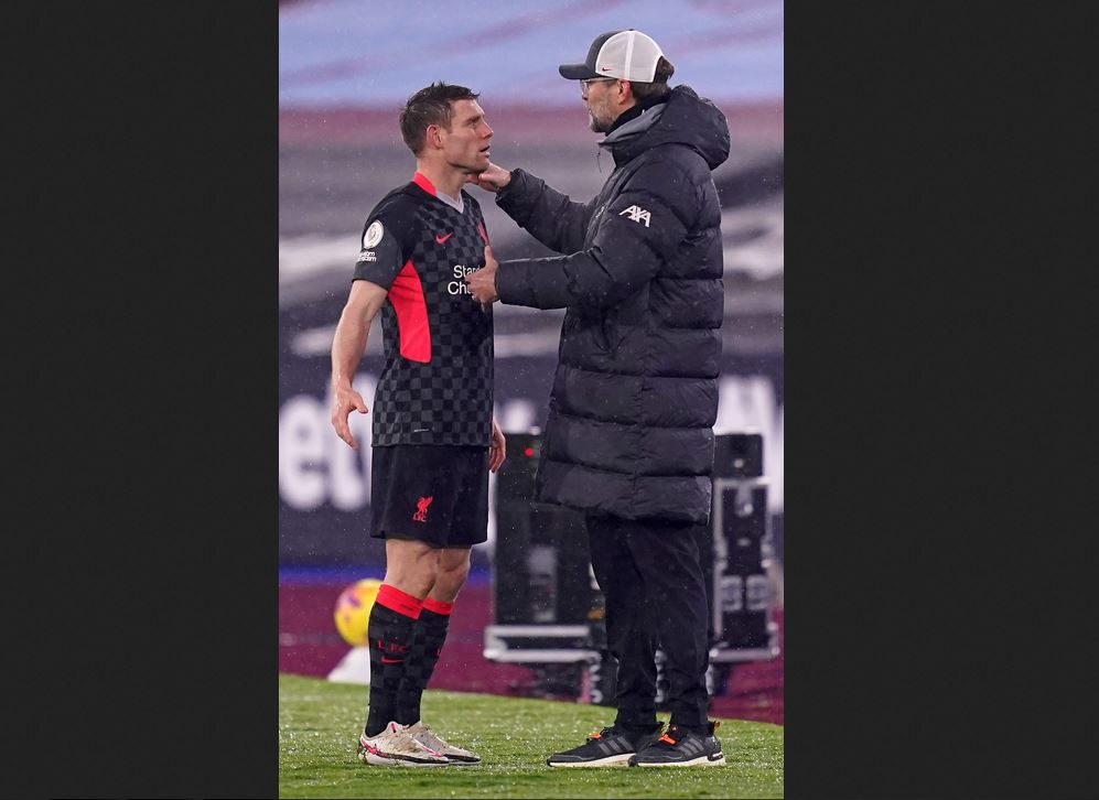 Klopp Ungkap Insiden Saat Milner Ditarik ke Luar