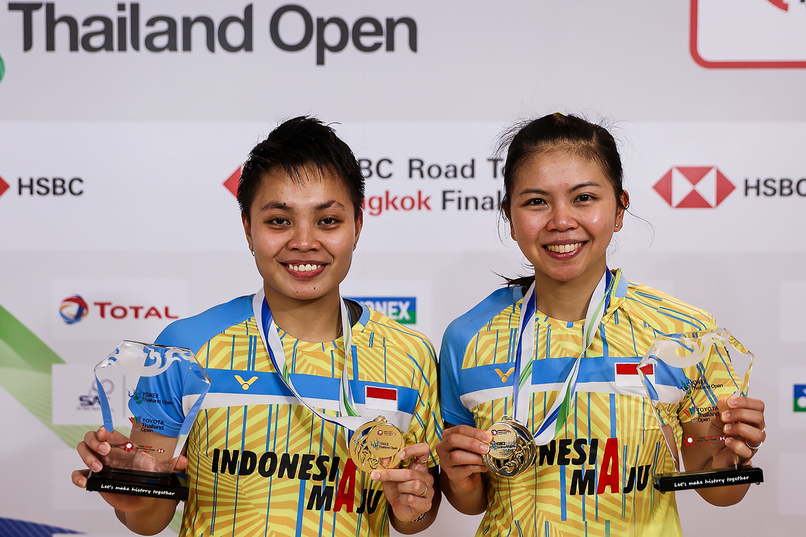 Pasangan ganda putri Greysia Polii/Apriyani Rahayu saat menjuarai Thailand Open