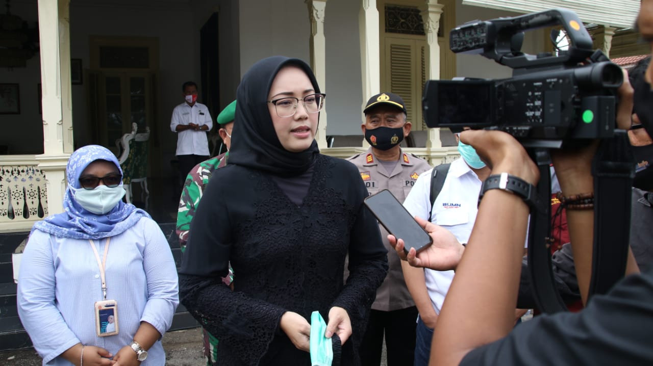 Bupati Purwakarta Anne Ratna Mustika 