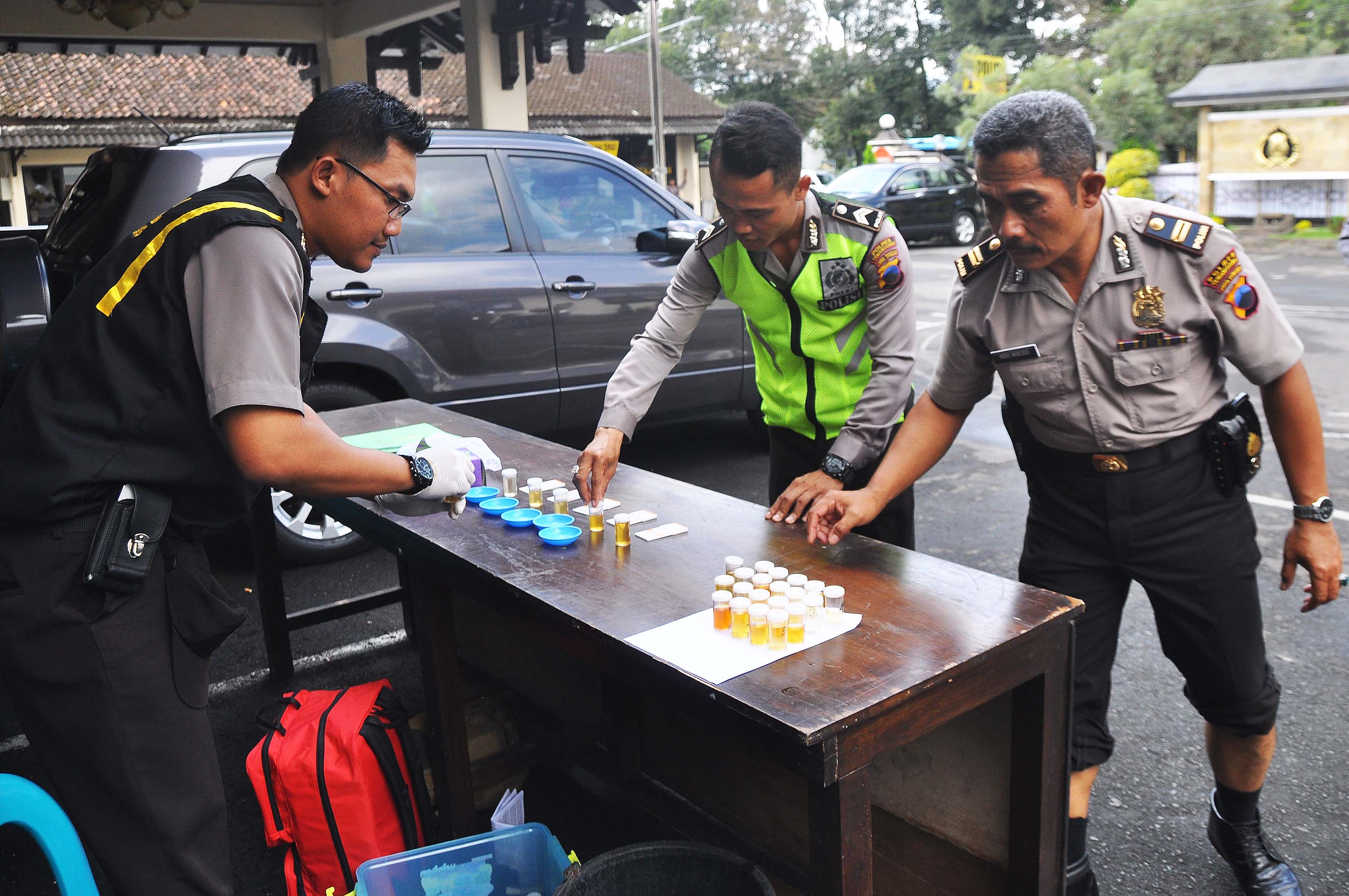 Masyarakat Diminta Laporkan Polisi yang Mabuk-Mabukan