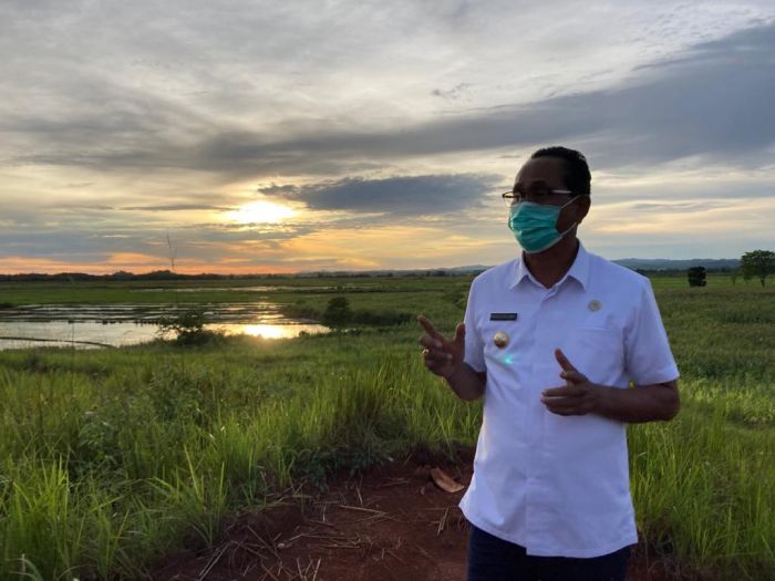 Bupati Sumba Tengah, Paulus Limu.