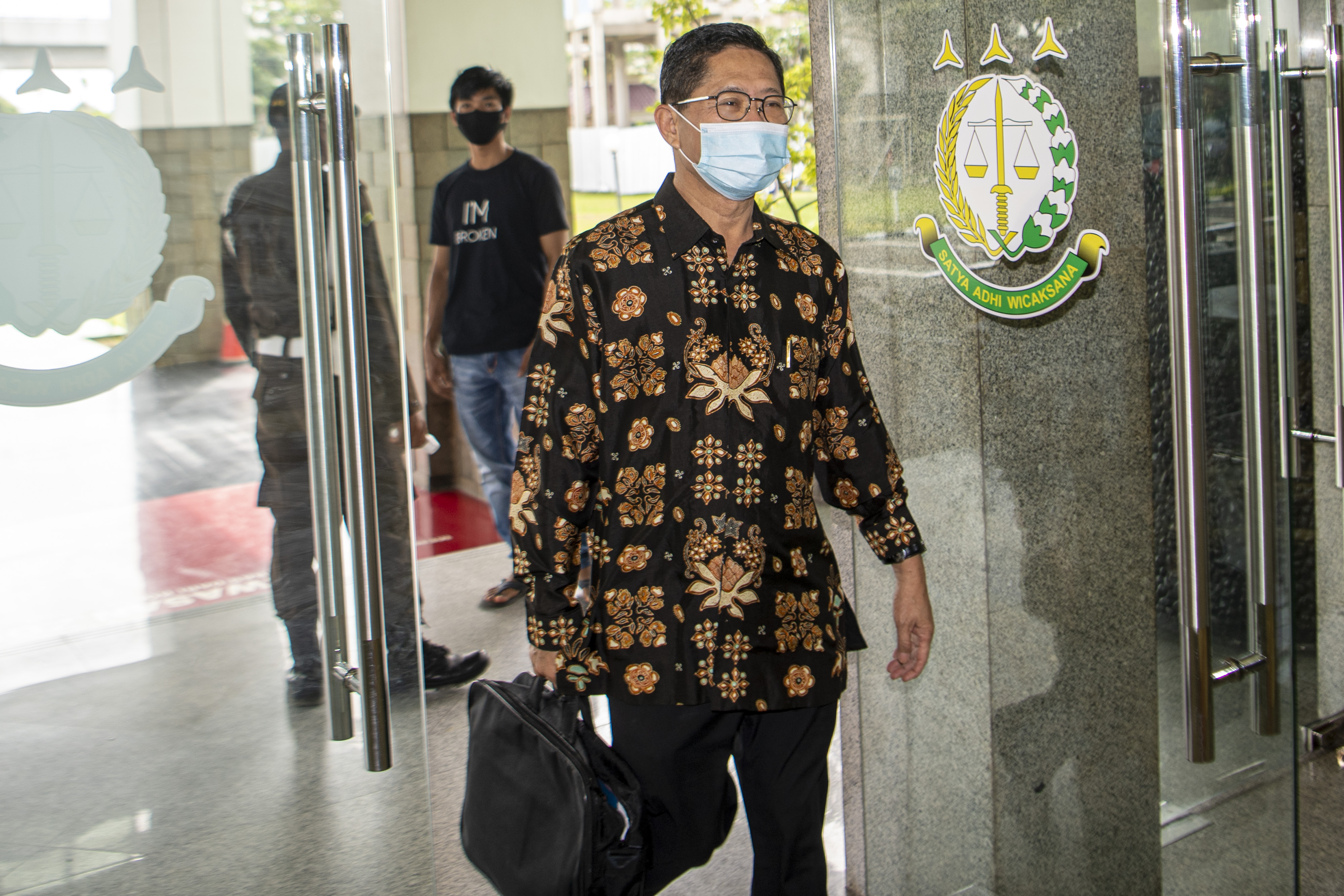 Mantan Sekretaris Daerah Provinsi Sumsel Mukti Sulaiman diperiksa sebagai saksi terkait mangkraknya proyek pembangunan Masjid Sriwijaya.