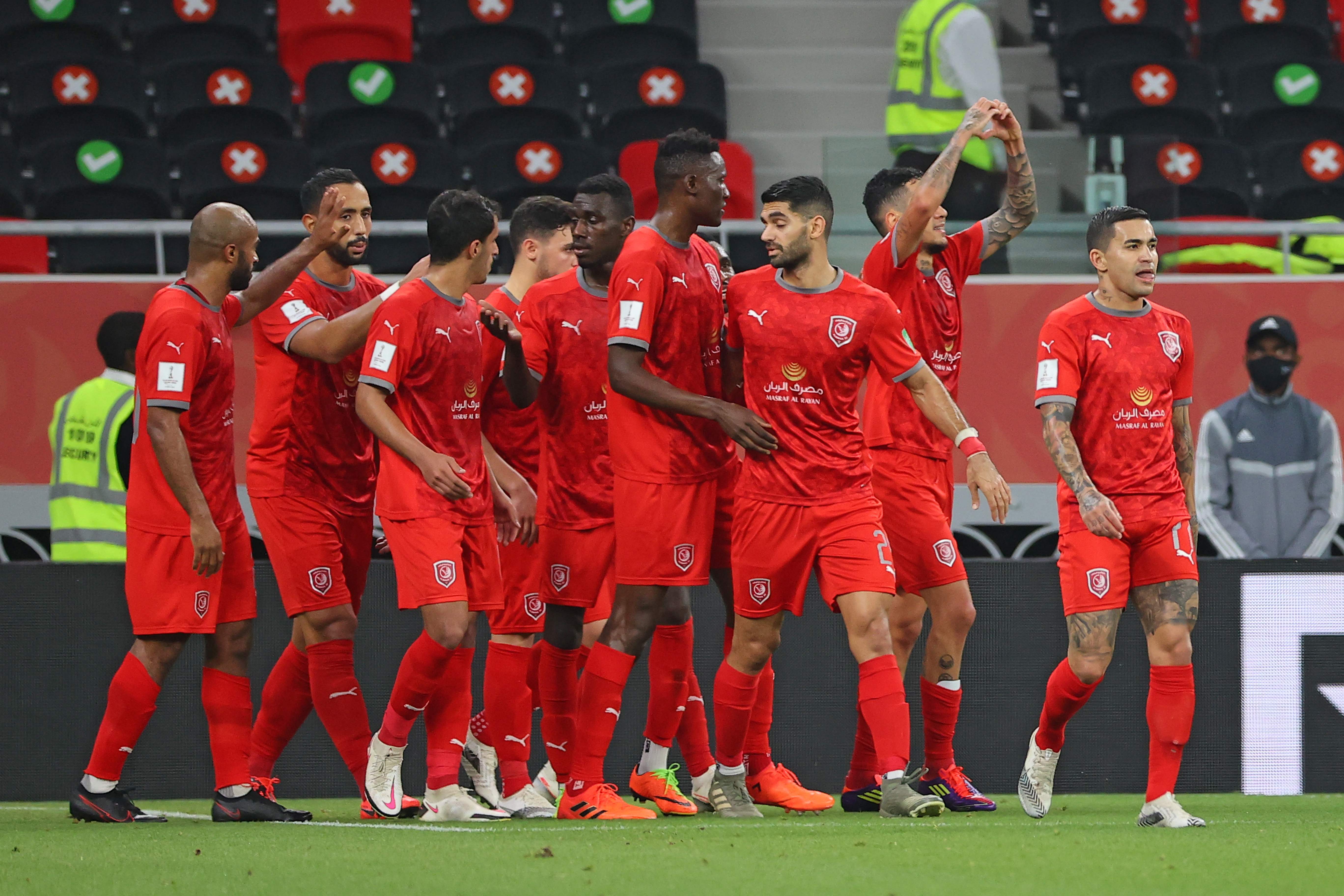 Para pemain Al Duhail melakukan selebrasi usai mencetak gol ke gawang Ulsan Hyundai di laga Piala Dunia Antarklub.