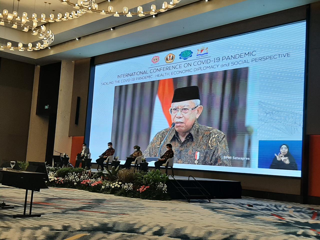 Wapres RI Ma'ruf Amin (di layar)