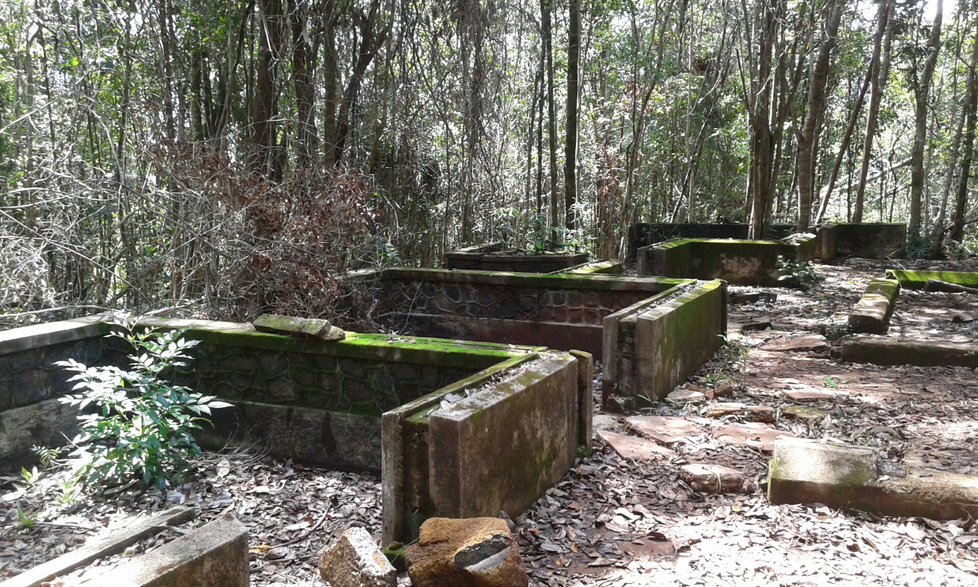 Situs Benteng Belanda yang ada di puncak perbukitan kawasan Tahura Sultan Adam di Kalimantan Selatan