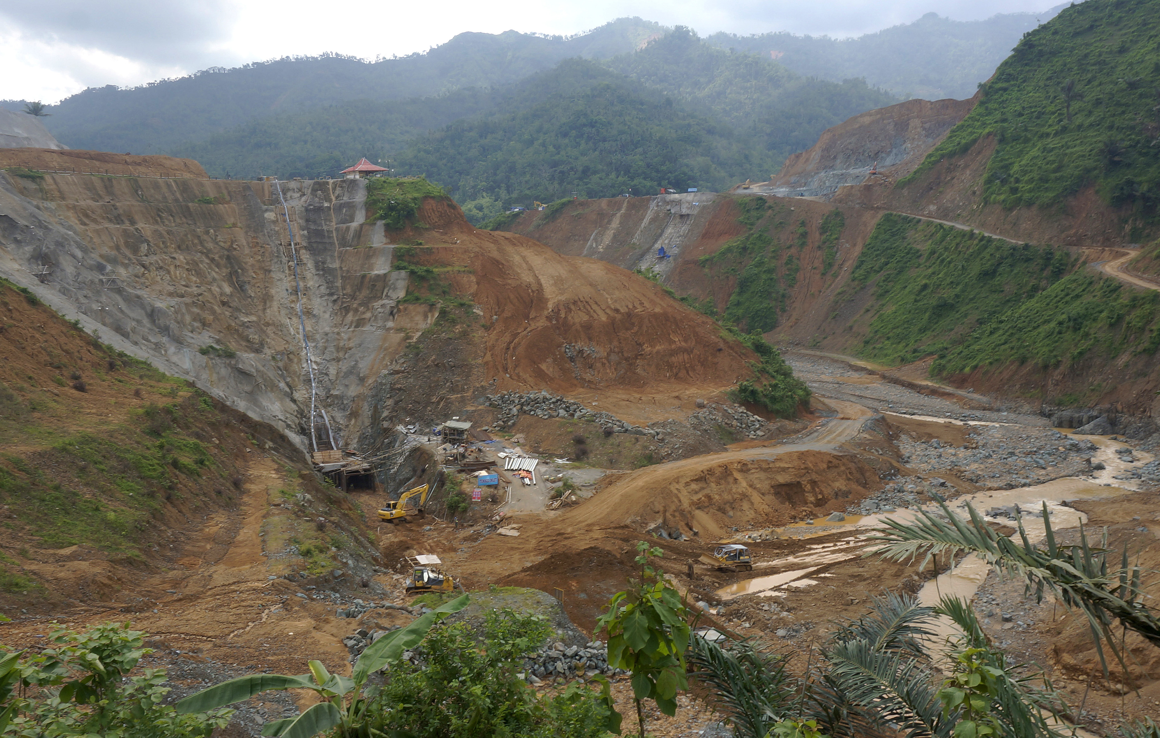Pembangunan bendungan Tukul di Karanggede, Pacitan, Jawa Timur (dokumen foto 2017)