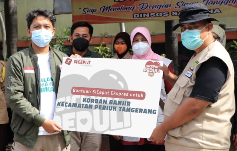 Perusahaan Ekspedisi Salurkan Bantuan ke Korban Banjir di Periuk