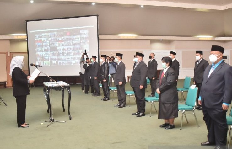 Bupati Bogor Ade Yasin melantik 495 pejabat dilingkup Pemkab Bogor, Senin (1/2/2021)