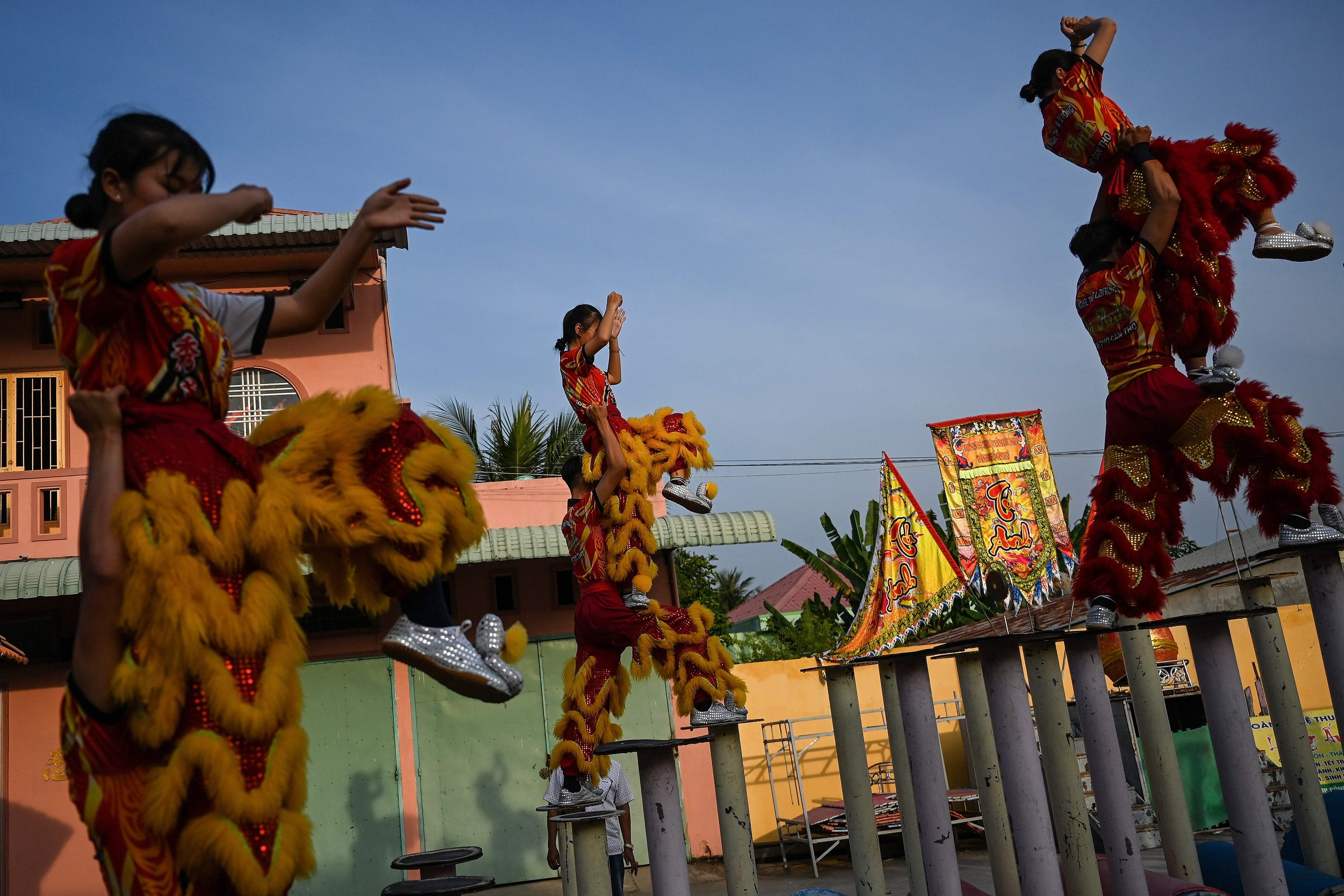 Penari Barongsai di Vietnam
