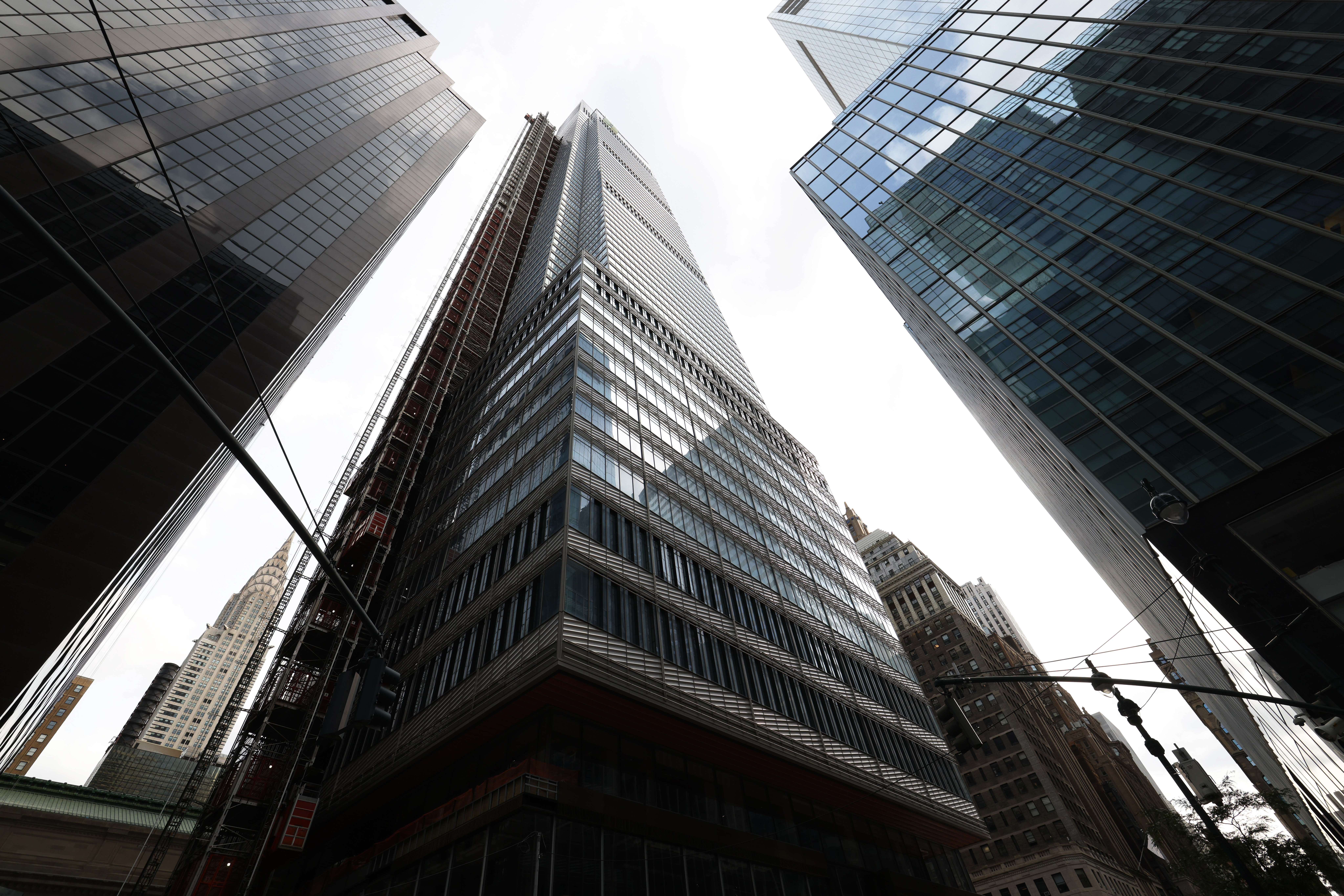 Gedung One Vanderbilt tertinggi kedua di New York City dibuka saat pandemi virus korona. 
