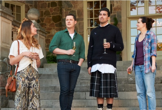 Serial Chitt's Creek menang kategori Serial Komedi/Musikal Televisi Terbaik di Golden Globe 2021.